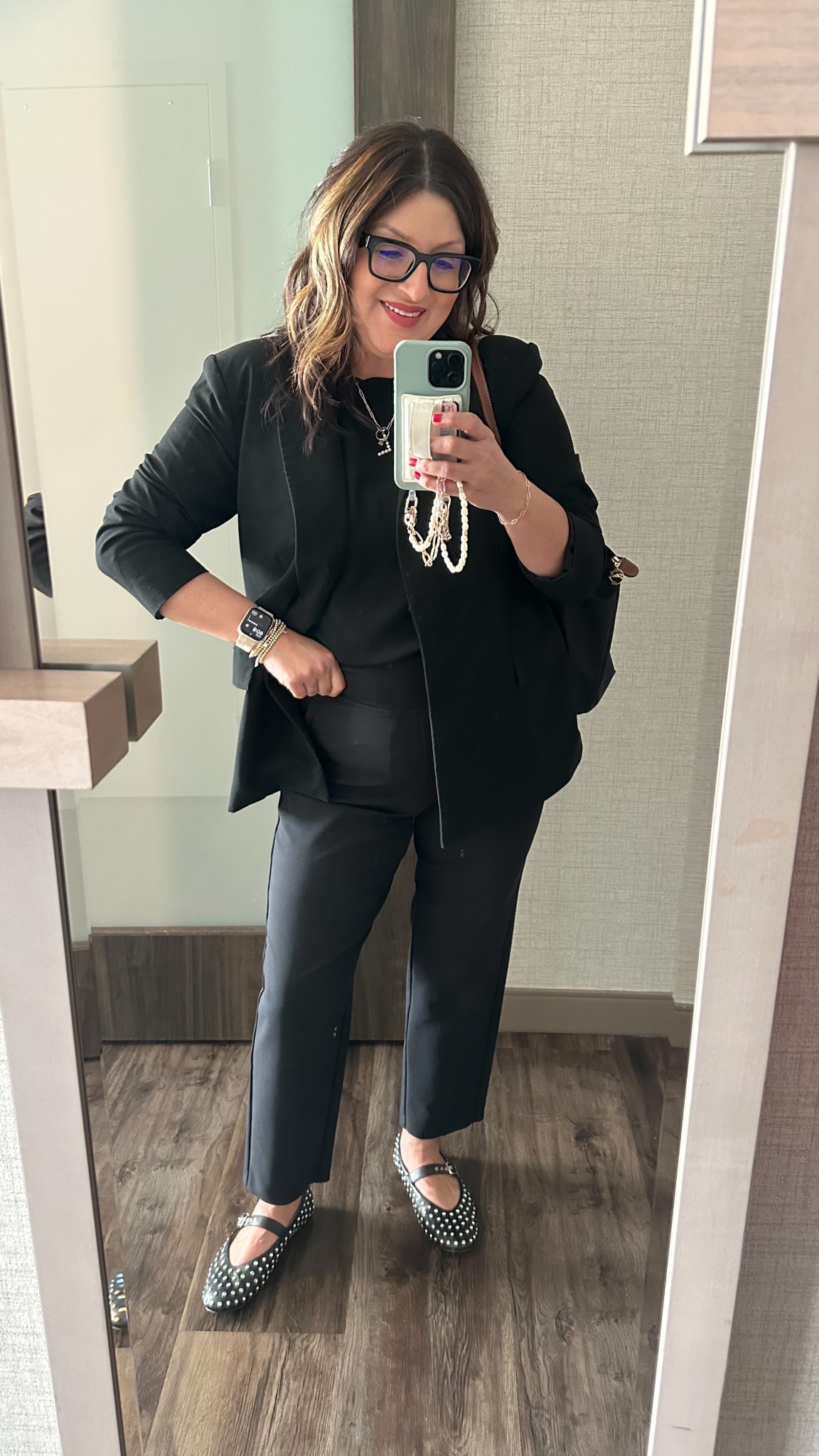 Running on 5 hours of sleep but I’m ready for today’s competition with my choir! Today’s director ‘fit:
Open Edit Blazer, L
Open Edut satin tee, L
Athleta pants, 12
Madewell flats
Longchamp large le pliage tote


#LTKStyleTip #LTKMidsize #LTKOver40