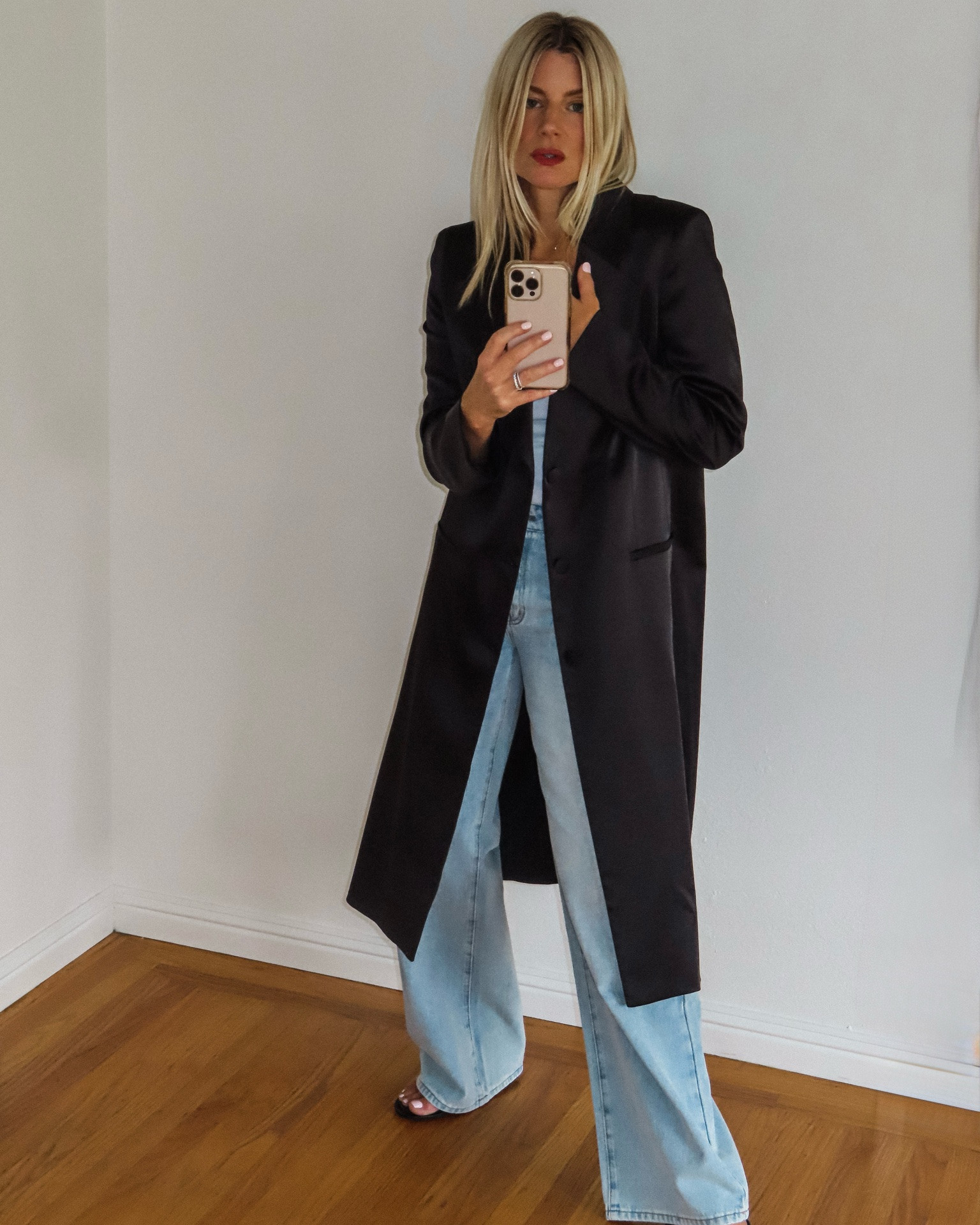 satin & denim 

#minimalchic #90sstyle #minimalstyle #fallstyle 

Note - bag is vintage

#LTKootd