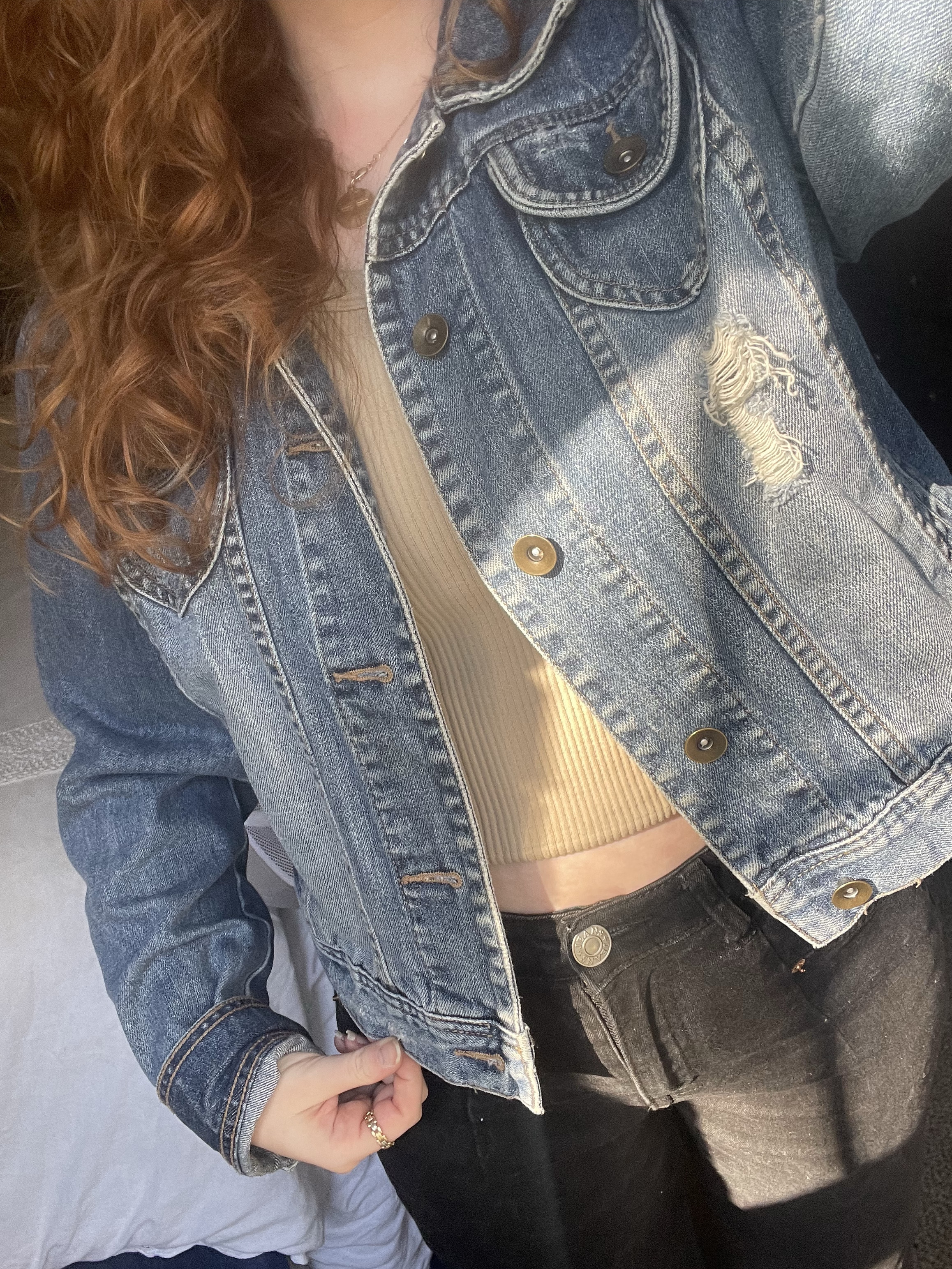 Casual fall outfit 

Denim jacket, jeans, tank

#LTKHoliday #LTKGiftGuide #LTKSeasonal
