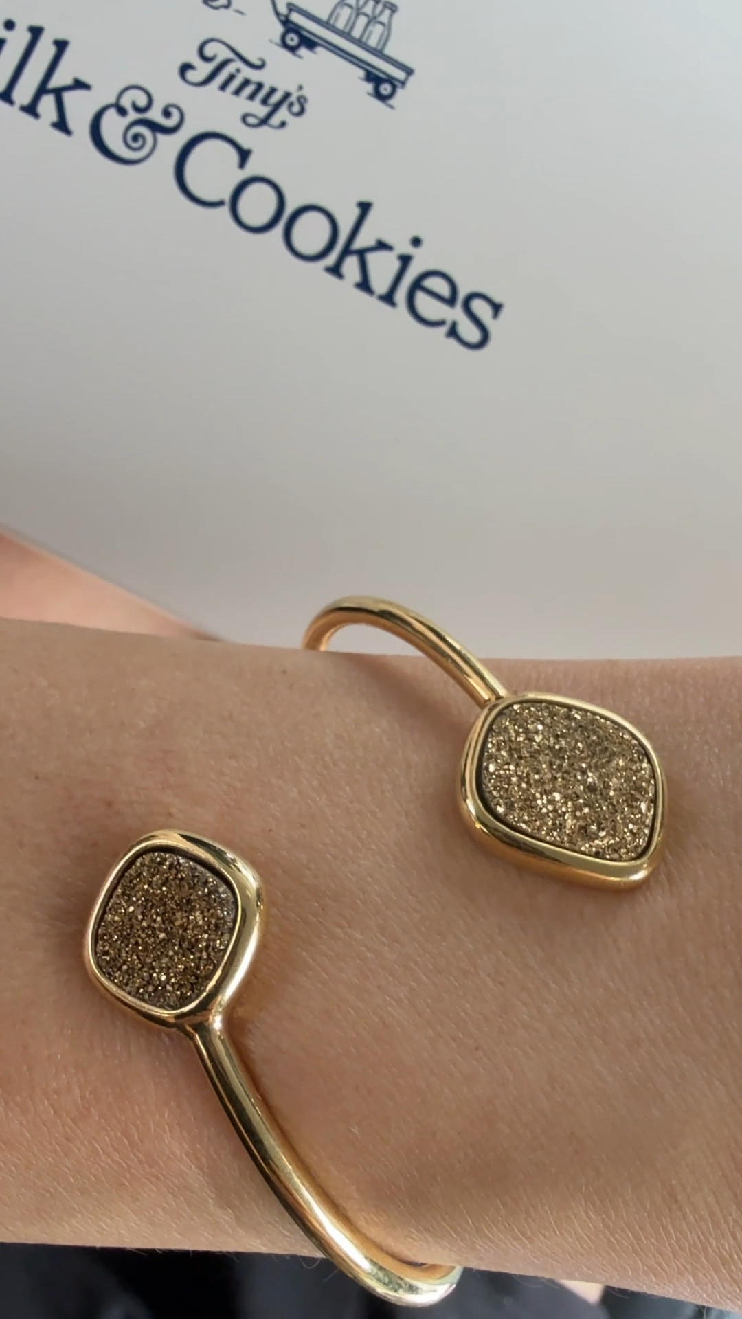 My absolute favorite bracelet, I have in multiple stones!! ✨
From Uptown Strut

#LTKParties #LTKFestival #LTKStyleTip