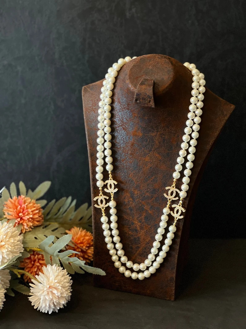 Long Ivory Pearl Necklace Gold Tone Charm Necklace 60 Inches - Etsy UK | Etsy (UK)