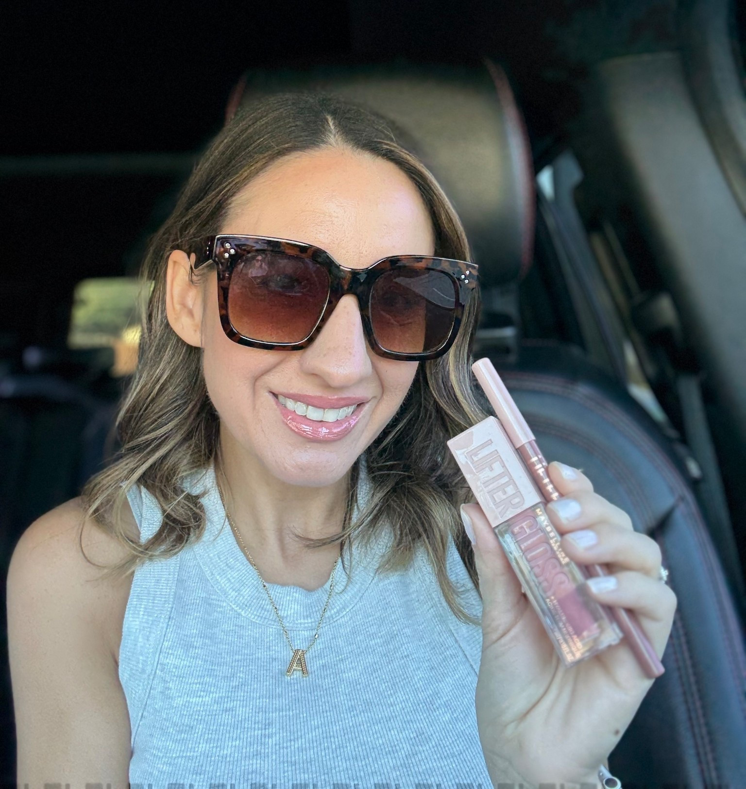 Lip combo that’s affordable and so cute. 
Maybelline lip liner: Big Lift 
Maybelline lip gloss: Petal
Rectangular tortoise shell sunglasses, Kendra Scott gold necklace, and tank top. 



#LTKPetite #LTKBeauty #LTKFindsUnder100