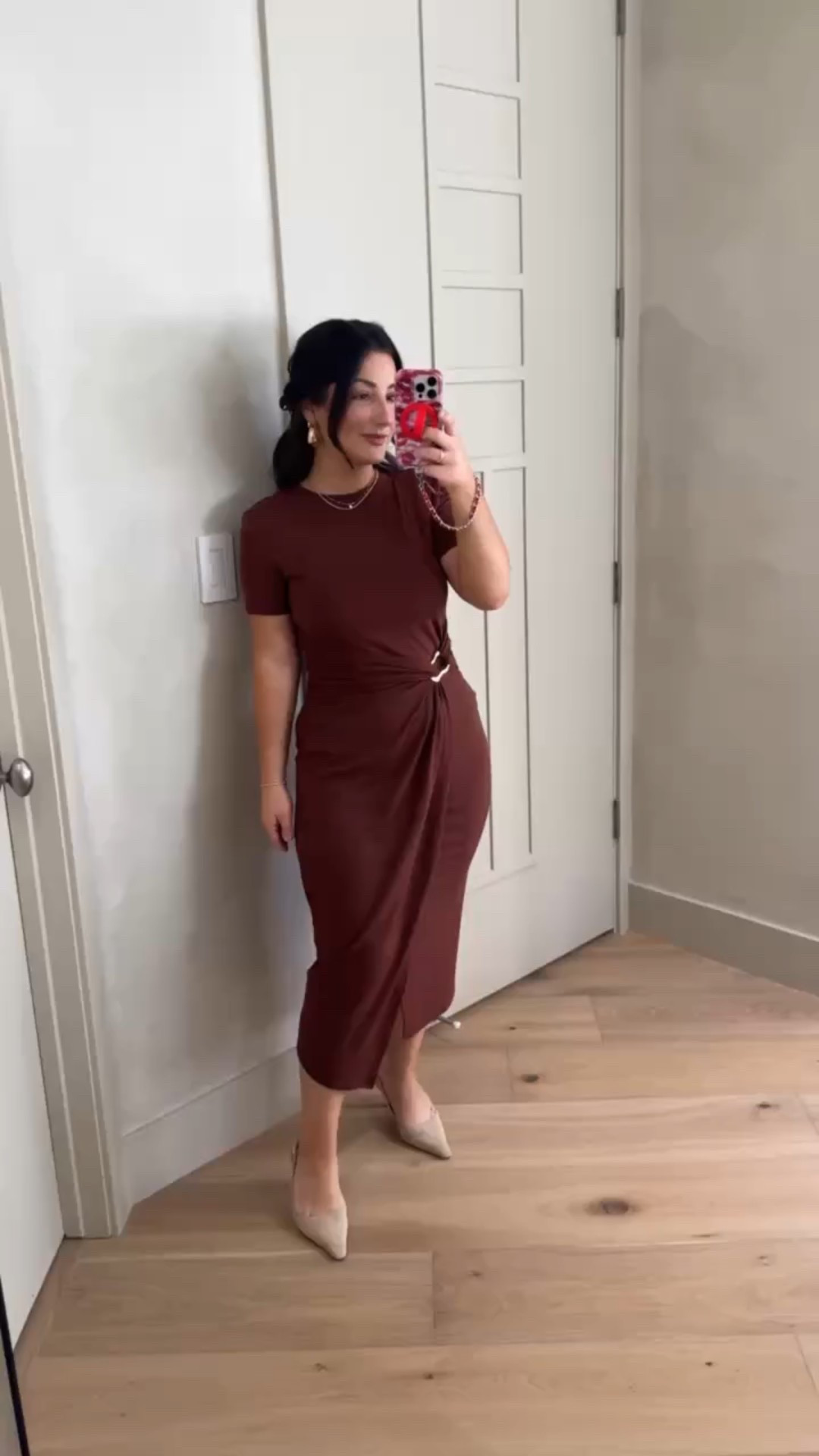 Flattering midi dress perfect for any occasion! 

Size small 

5'0" 140lbs
Petite friendly! 

 

#LTKSeasonal #LTKSaleAlert #LTKPetite