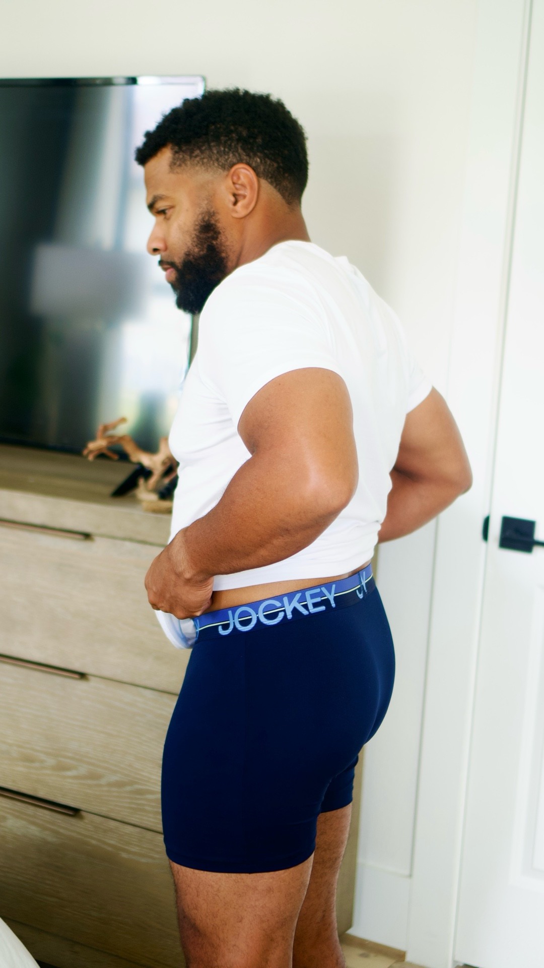 #JockeyPartner Finally retired the old boxers and upgraded to something that actually feels good. The Jockey Infinite Cool briefs are stretchy, cool, and way more manly. Shoutout to @Jockey for helping me get my drawer together. Use my code BRYAN25 for 25% off sitewide.