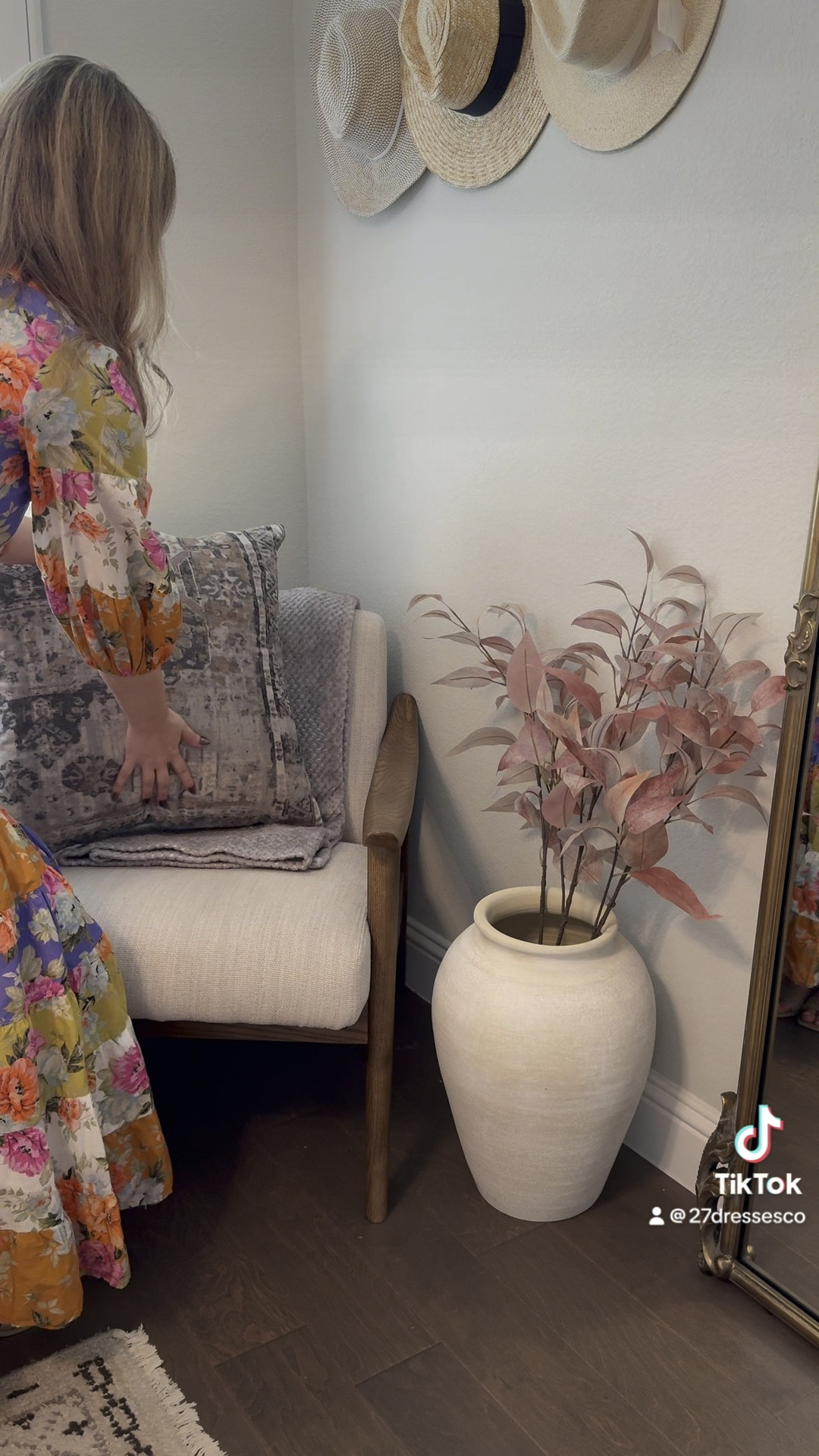 Fall refresh in our styling space 🍂

#LTKSeasonal #LTKVideo #LTKHome