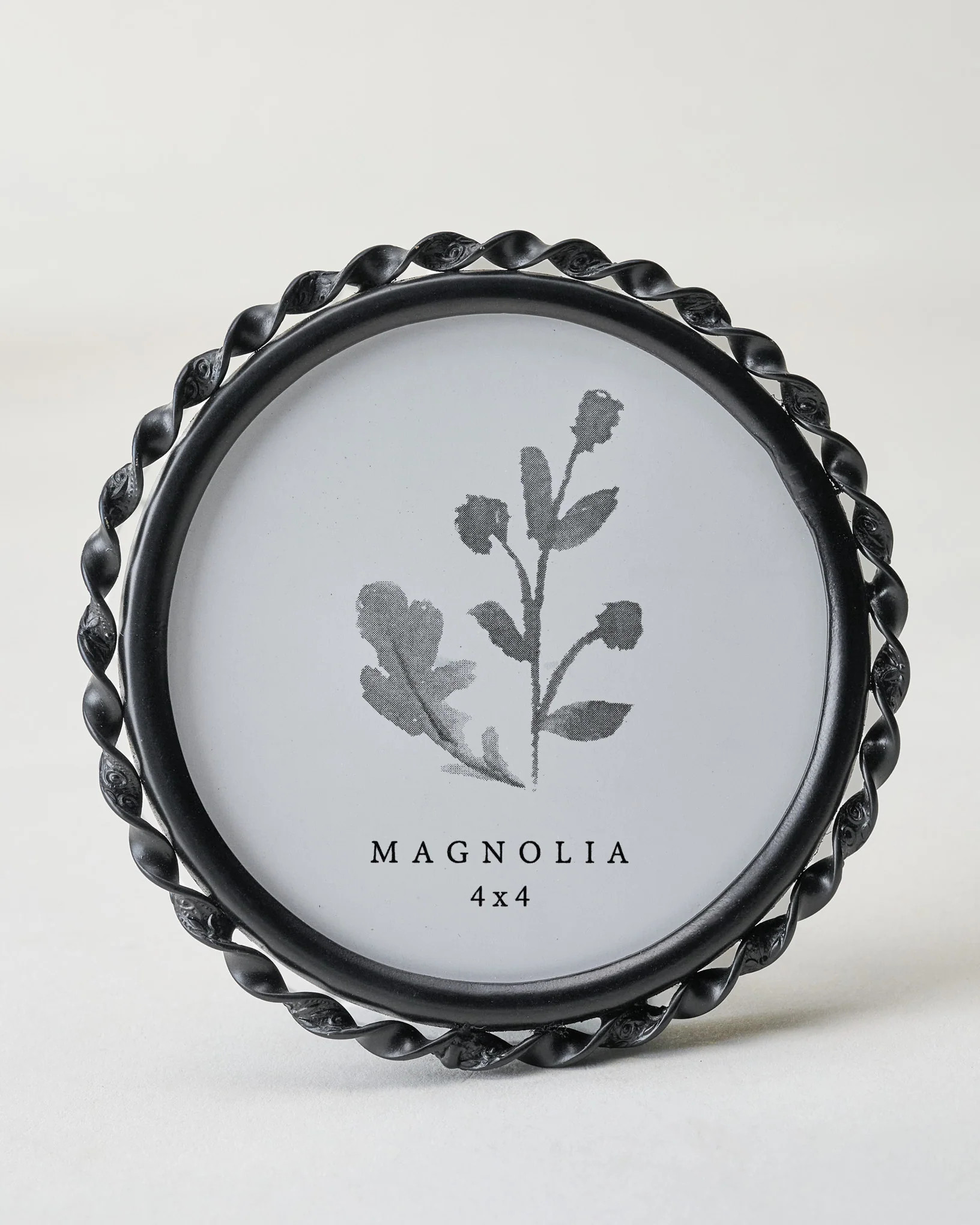 Twisted Metal Photo Frame | Magnolia