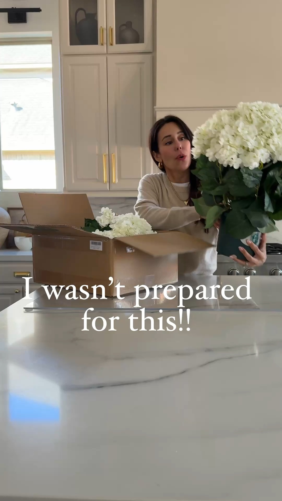 Full, lush, and truly a 20/10 for spring styling. They come in a set of two and instantly elevate outdoor planters, porches, patios, and entryways. Such an easy way to get that timeless, high-end look for spring and summer.


faux hydrangeas, outdoor planters, spring decor, porch decor, patio styling, artificial flowers, front porch ideas, outdoor faux florals, neutral home decor, spring home refresh, exterior styling, garden decor

#LTKSeasonal #LTKstorytime #LTKHome