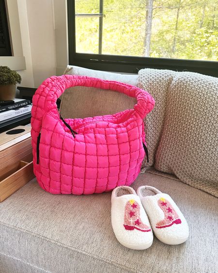 Amazon travel favorites for girls, teen girls, tween girls 🫶🏼 Slippers and puffer tote purse great for weekend trips! 

#LTKItBag #LTKKids #LTKVideo