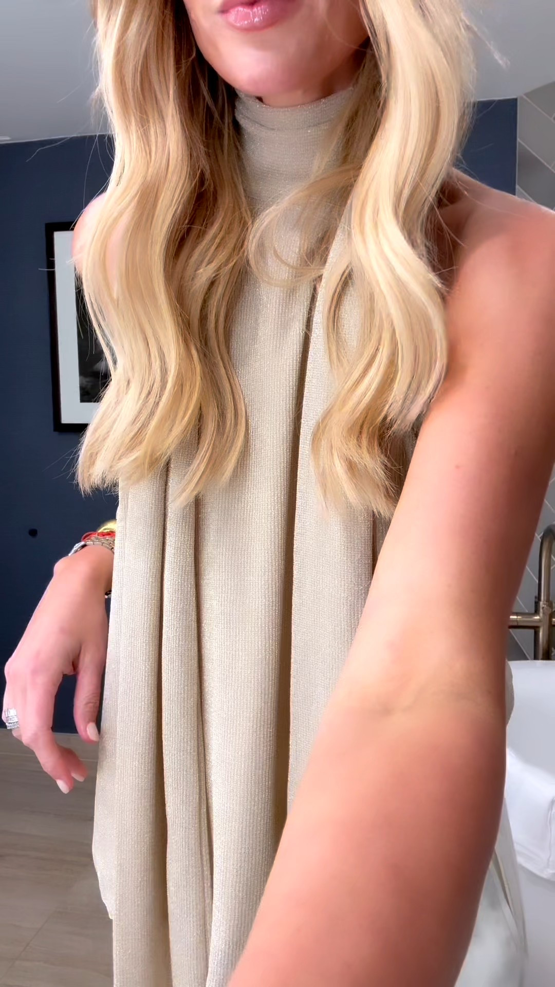 Love this metallic top and ivory pants 

#LTKStyleTip #LTKCon #LTKFindsUnder100