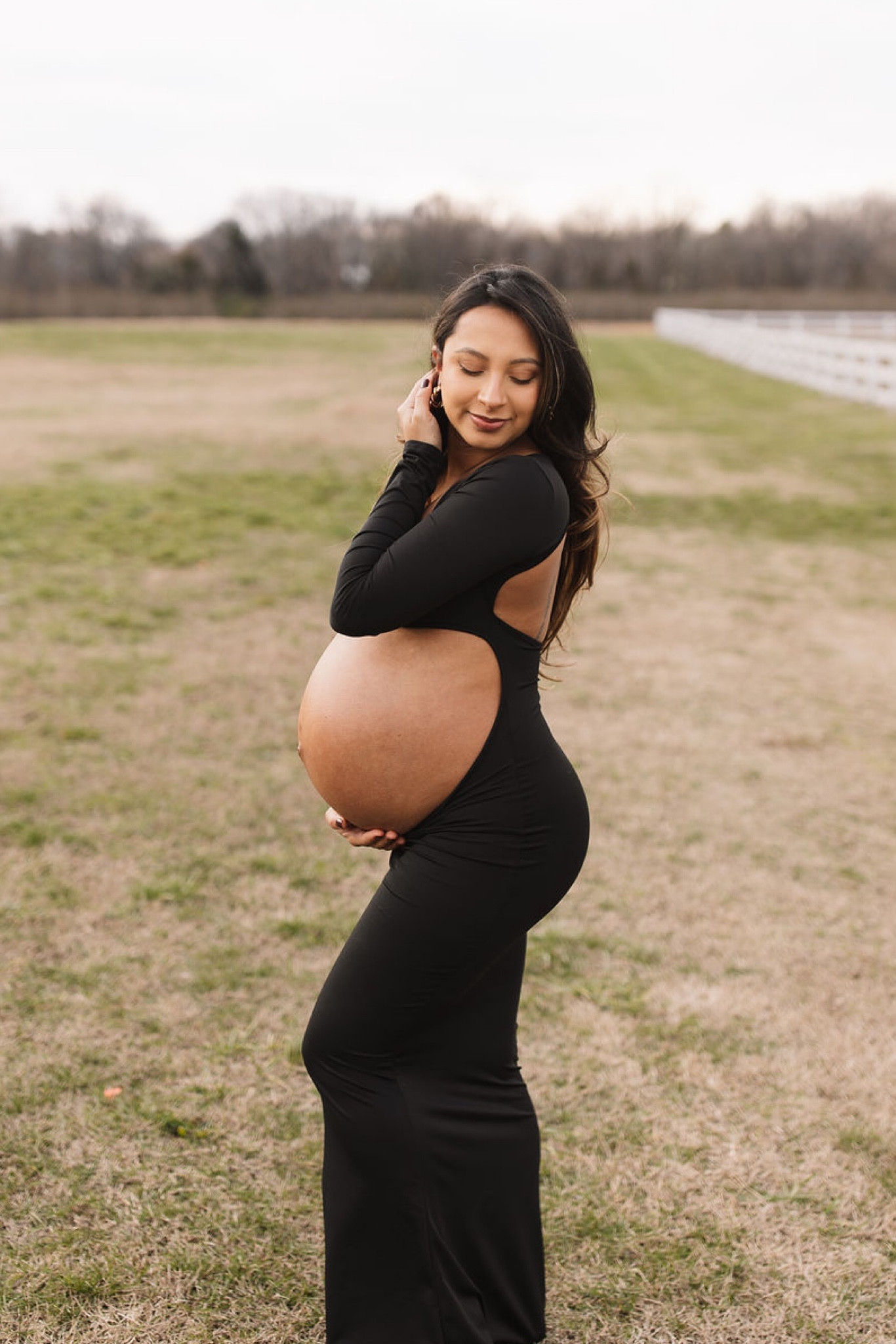 Wearing size small, 150lbs , 37 weeks pregnant 
Maternity , black maternity dress , maternity photos , bump outfit , Amazon find 

#LTKFind #LTKunder50 #LTKbump