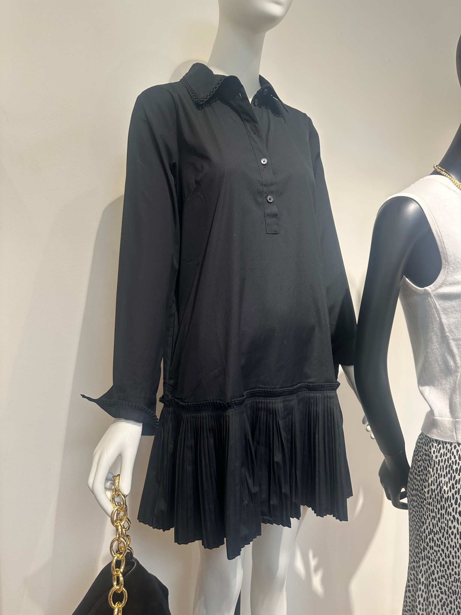 A versatile dress that you will be so glad is in your closet on those days when you don’t know what to wear! Dress it up or down. 

#LTKParties