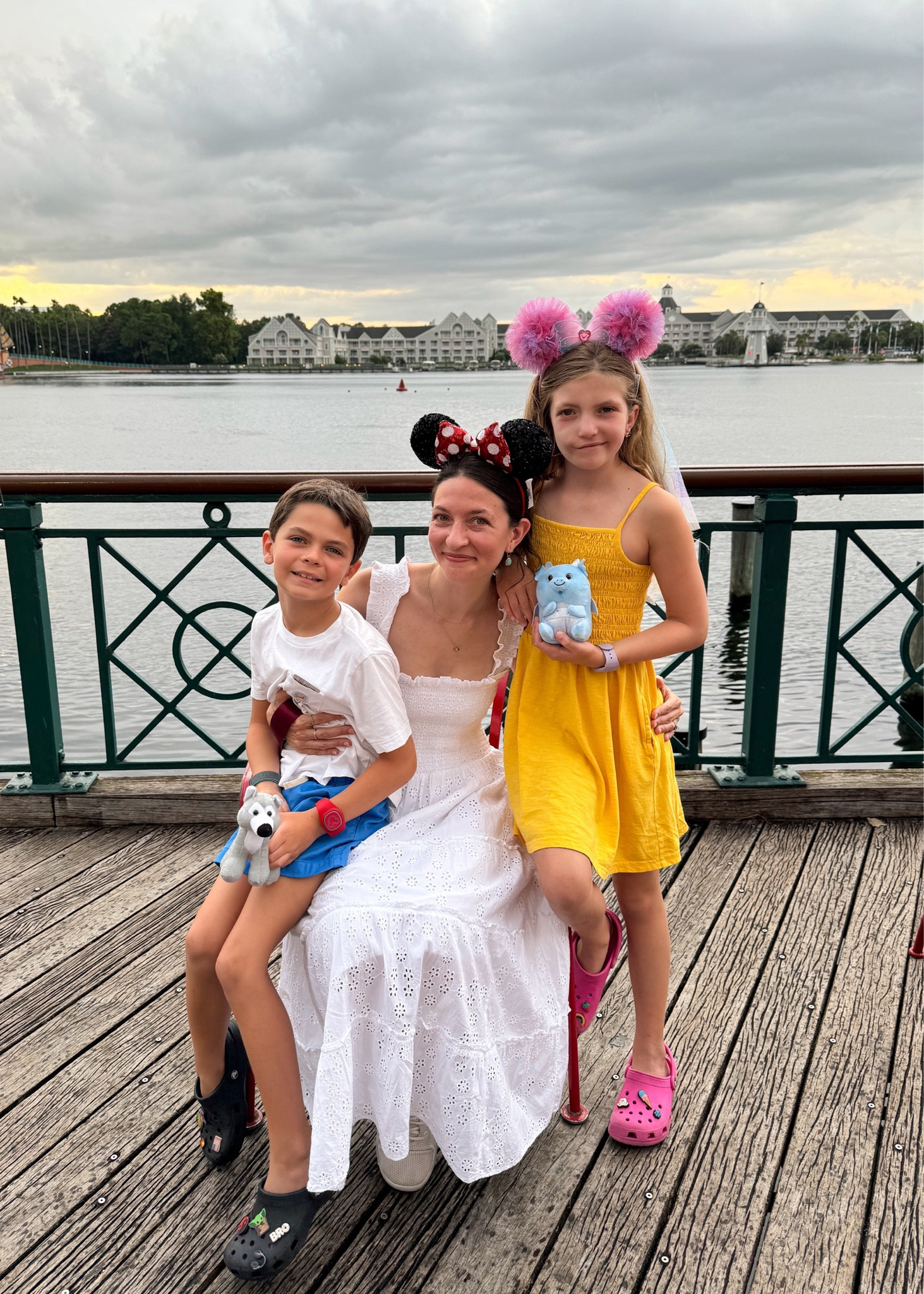 Day 4- We woke up & had a slow morning opening the kids’ first souvenirs & drinking our coffee looking out onto the pool from our balcony. We ate a quick breakfast at the hotel & then my Aunt arrived 😁! We swam for most of the day & then, around 3, we headed back to get showers, get dressed, & then take the bus (& boat) to the Boardwalk. We had dinner at Trattoria Al Forno, which was delicious (the lasagna, chicken parm, & gnocchi were so good!), watched a jump rope show, got ice cream, & took a Minnie Van back to the hotel. It was a good day!