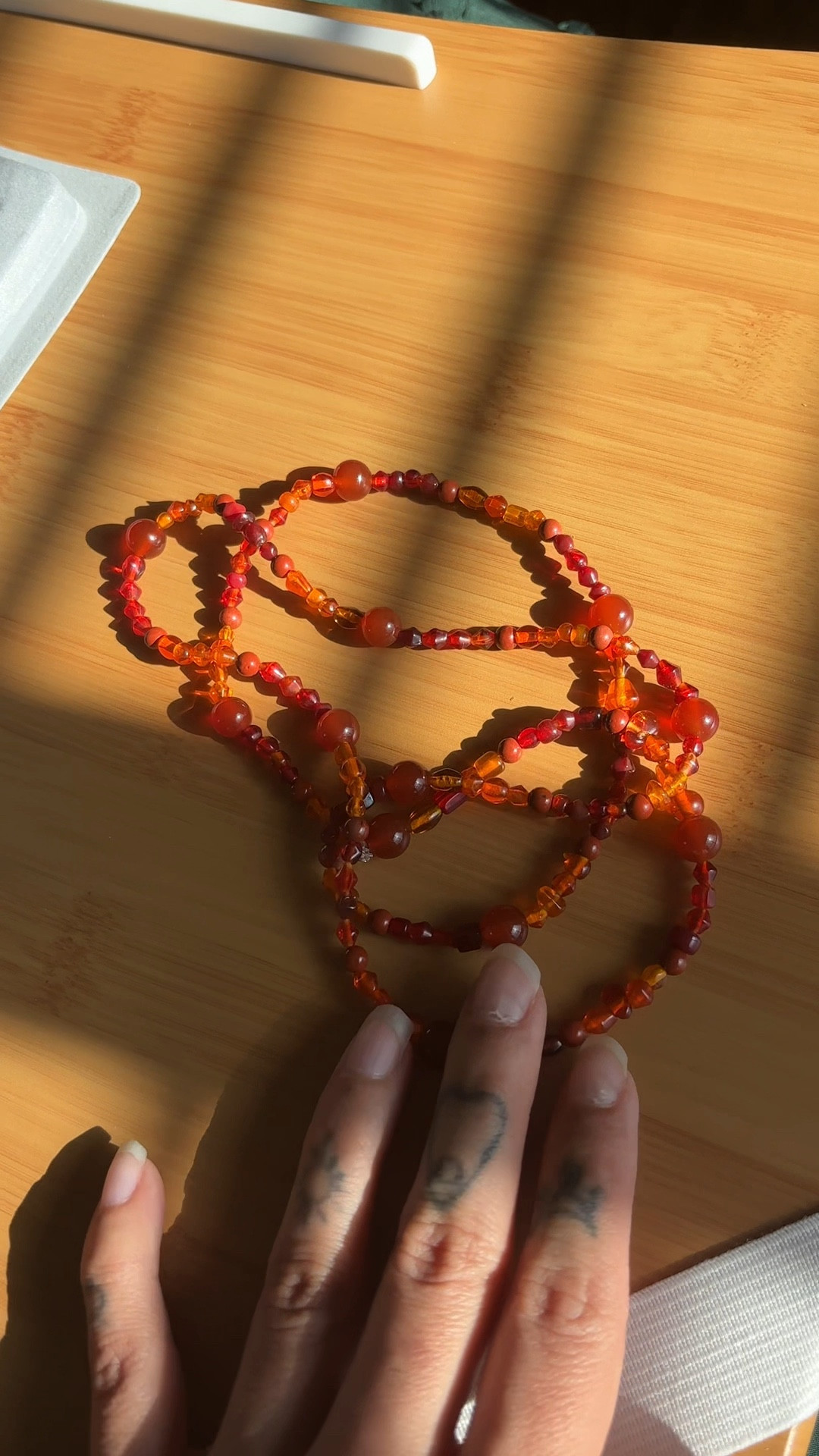 Made some waist beads just in time for summer. Carnelian and red jasper make a powerful combo 💋 