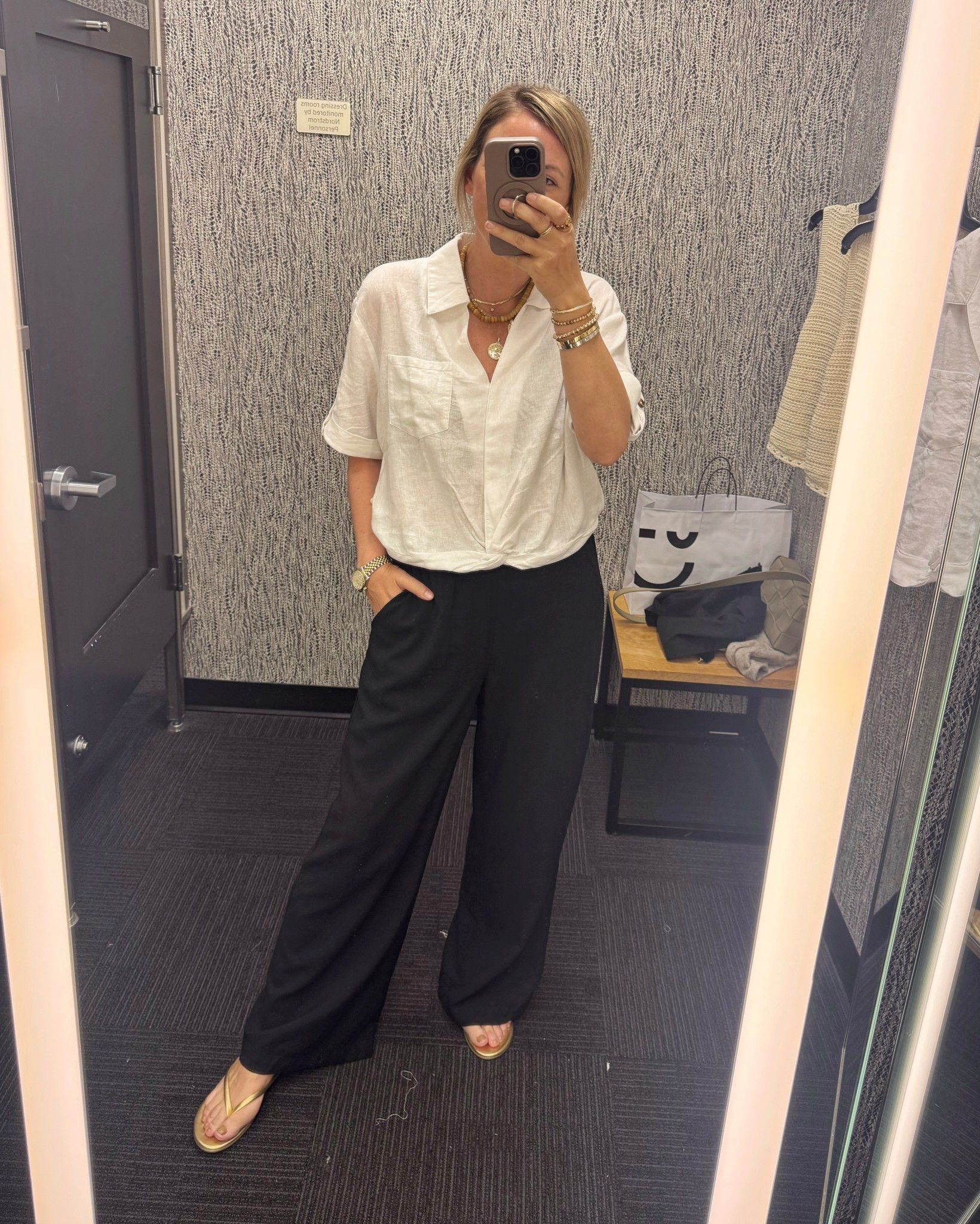 Love this little linen shirt with a shorter, elastic waistline 

#LTKootd