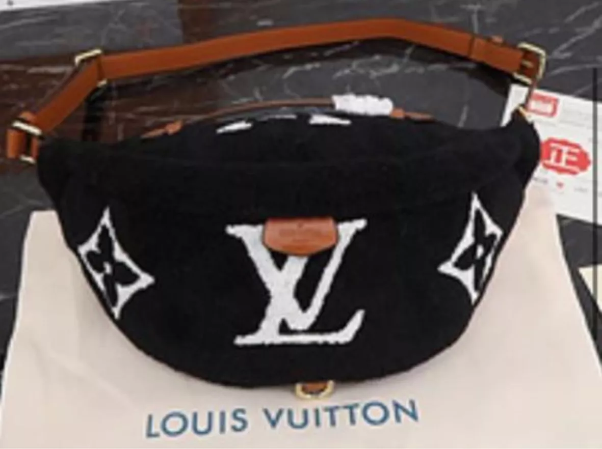 louis vuitton bum bag sherpa