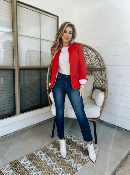 Valentine’s Day outfit, workwear business casual, red blazer, kick flare denim jeans, off white slouchy sweater, off white booties

#LTKworkwear #LTKover40 #LTKstyletip