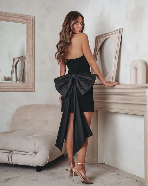 Attention Getter Strapless Bow Detailed Mini Dress - Black | VICI Collection