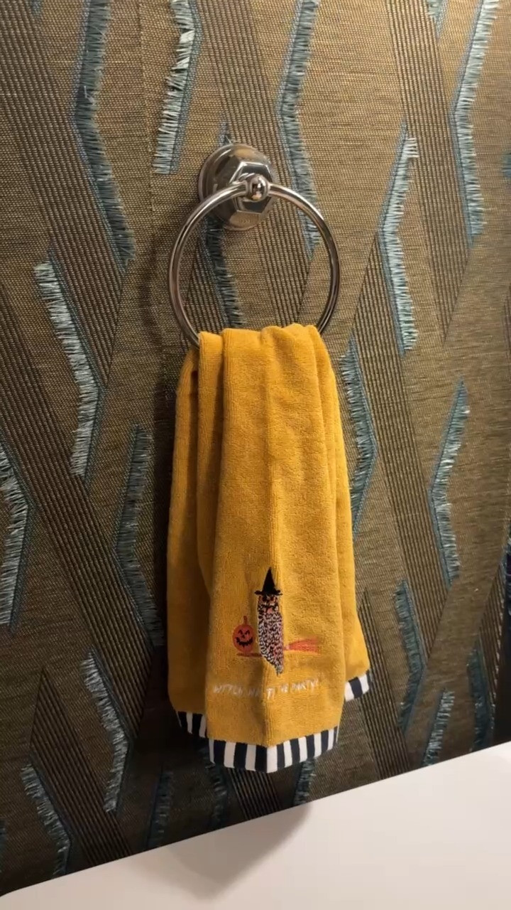 Lovee this hand towel from @Anthropologie ! Linked a few of my other favs under $50

Anthro, under $50, anthro finds, anthro bathroom, hand towels, Halloween, Halloween decor, grace white

#LTKHome #LTKmomlife #LTKSeasonal