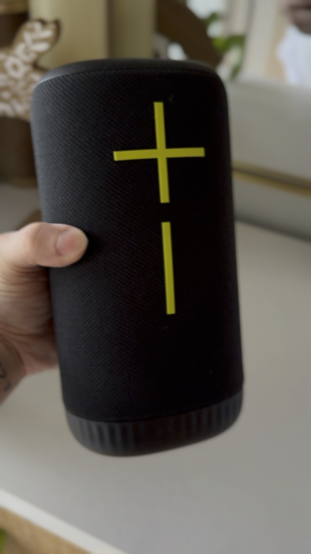 This speaker is wireless and the sound quality is 10/10 so loud and has outdoor mode to hear even better! 🎶🙌🏼



#LTKVideo #LTKTravel #LTKHome