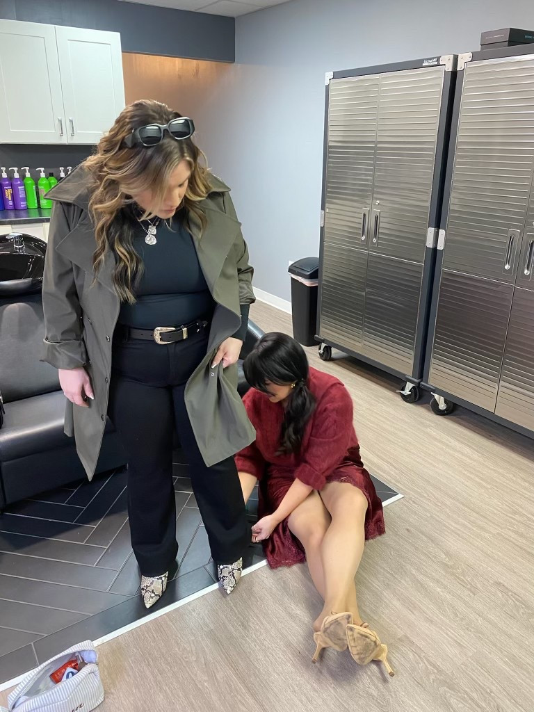 The motherhood - midsize outfit inspo - red outfit 

#LTKSeasonal #LTKStyleTip