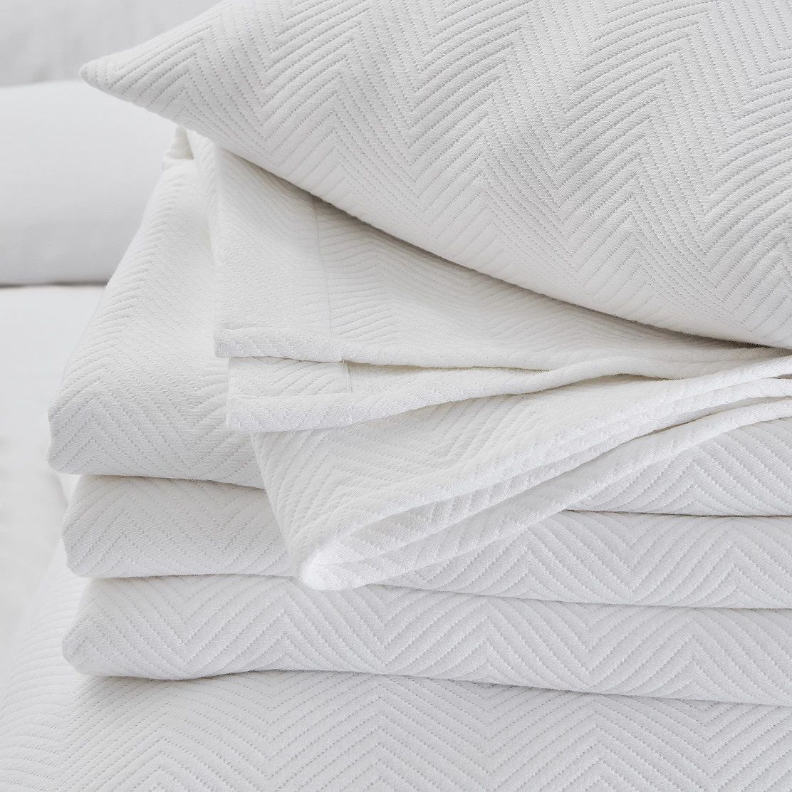 Mason Bedspread & Cushion Covers | The White Company (UK)