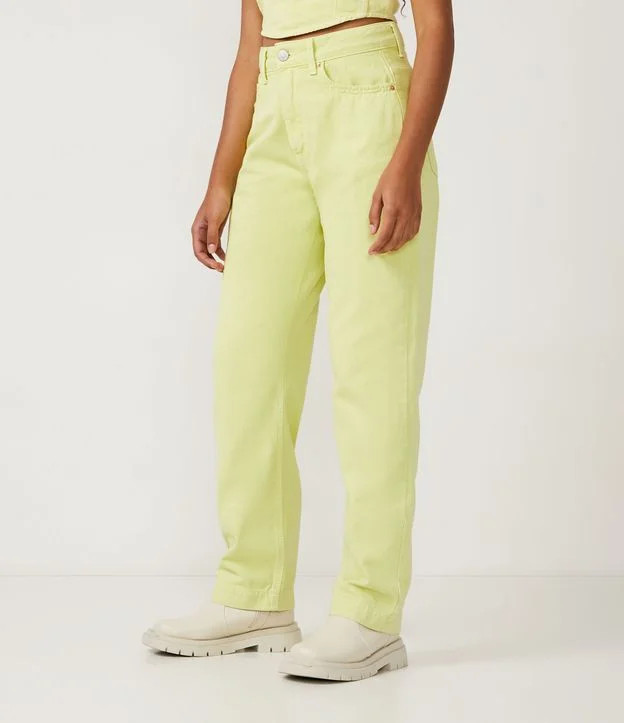 Calça Reta em Sarja com Bolsos Verde | Renner (BR)