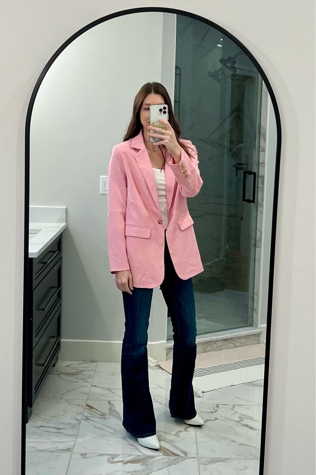Pink blazer size small. Relaxed fit. Perfect for Valentine’s Day. Pink lily blazer & jeans 

#LTKfit #LTKstyletip #LTKworkwear