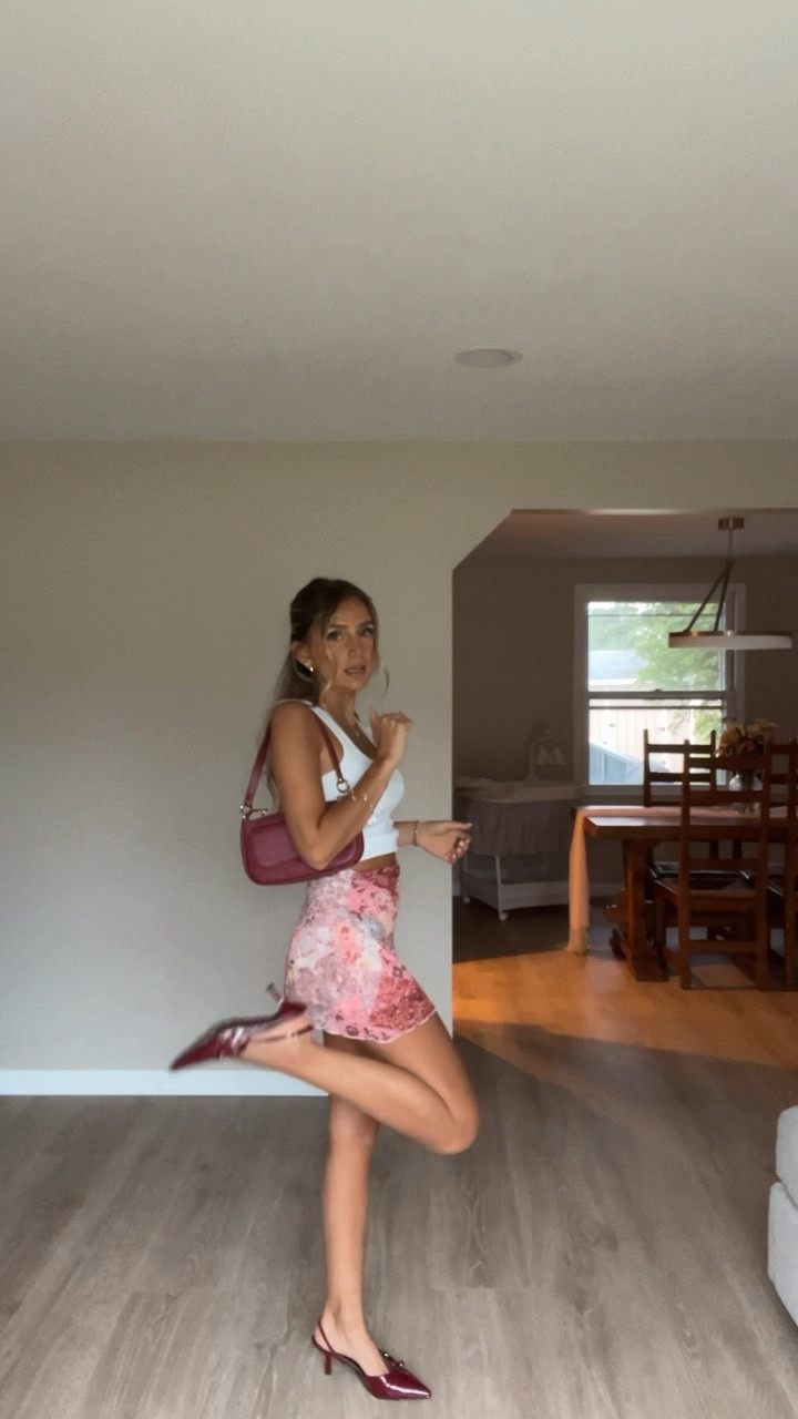 Xs in skirt, size 8 in shoes! 