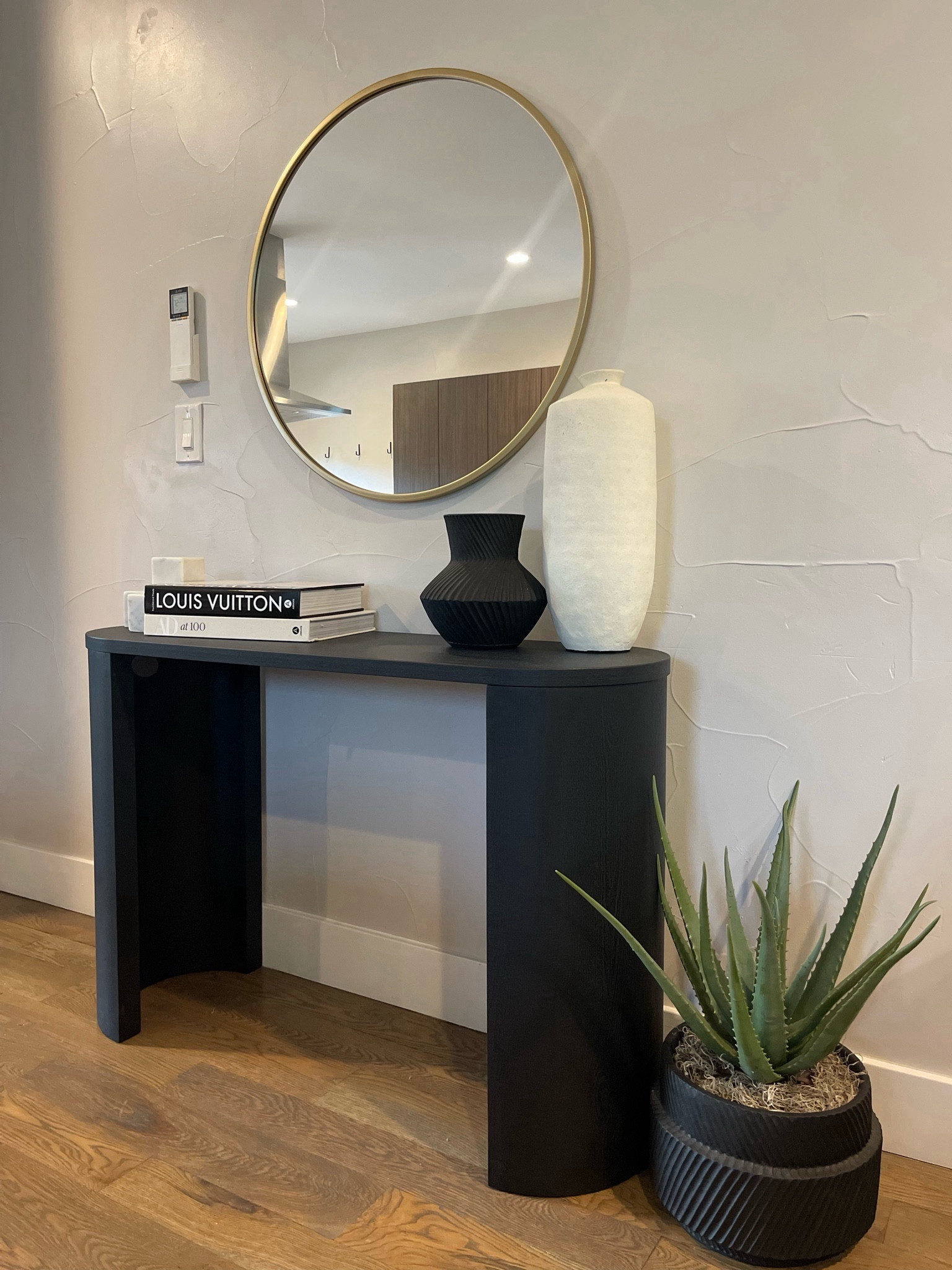 Boho House Denver - Console Table | Work Station Furnishings & Decor

Denver Colorado Airbnb | Short Term Rental