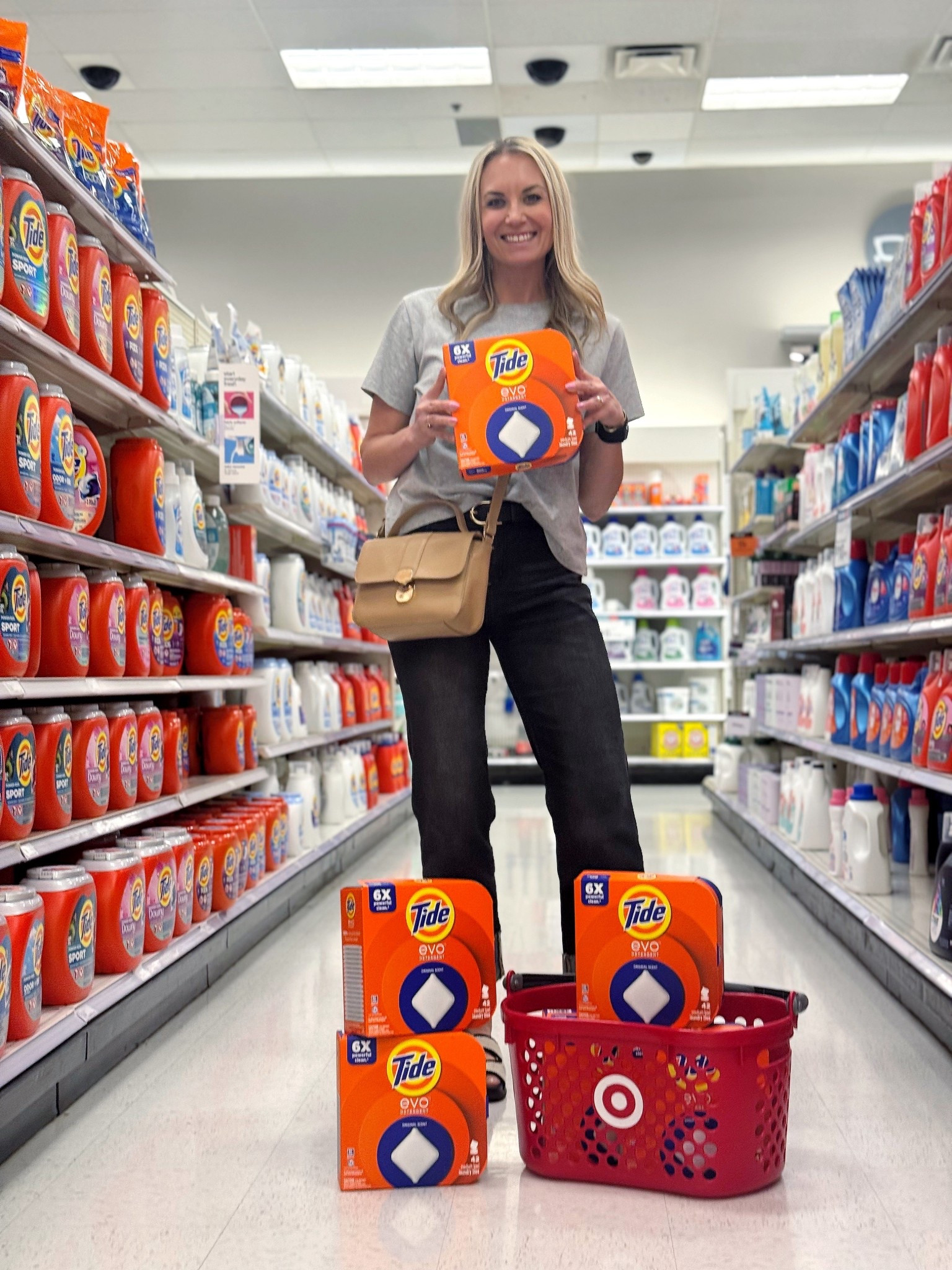 #ad Head to @target to stock up on Tide Evo laundry tiles! They’re made up of six layers of laundry magic, sure to scrub out even the toughest stains.  @TideLaundry @Target #TargetPartner #TidePartner #tide #tidevo @Shop.LTK #liketkit

https://rstyle.me/+DMd5FPtbidgu5rt3_VJV0g


#LTKmomlife #LTKdayinmylife #LTKHome