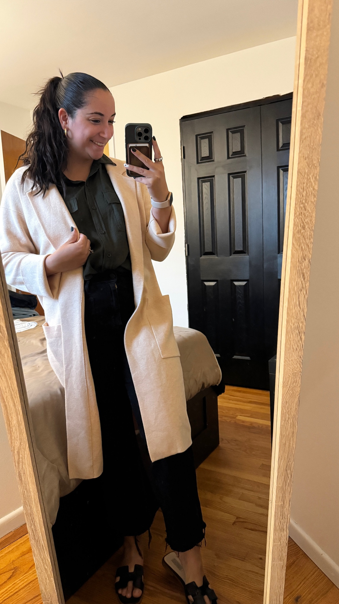 New Jersey weather has really been testing me lately. I just have no idea what to wear anymore. Some days I can dress for fall, other days I have to dress for spring like weather.

Either way, it been a a challenge to say the least. But I love this outfit I’ve put together! Sandals and jeans will forever be my favorite combination.

#LTKMidsize #LTKStyleTip #LTKWorkwear