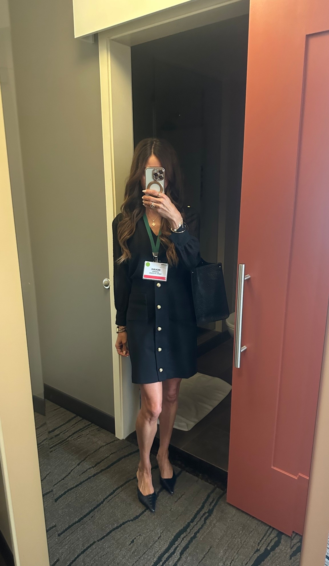 Wearing petite 00 in skirt and xxs in top 🖤 shop currently on sale 30% off

#LTKWorkwear #LTKStyleTip #LTKOver40