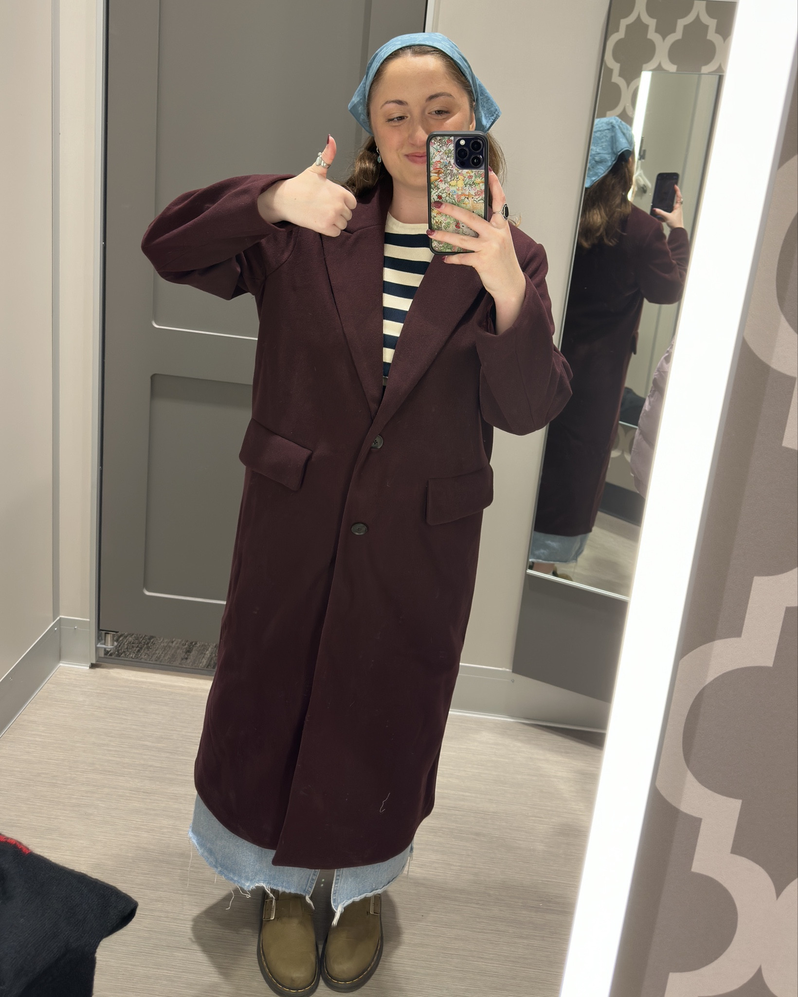 Gorgeous faux wool topcoat from Target. Comes in many colors!

#LTKHoliday #LTKSaleAlert #LTKSeasonal