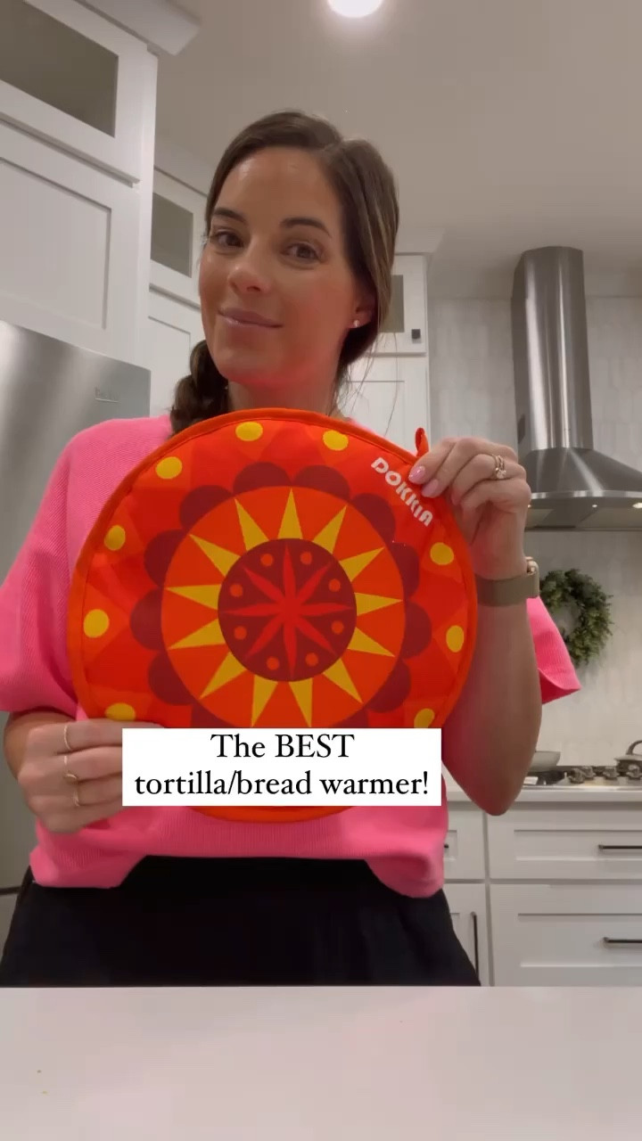 Let’s TACO BOUT it! 🌮😲 Where has this tortilla warmer been my whole adult life 😍 I love how it keeps tortillas warm while we eat! Takes seconds to heat up and it’s machine washable! Multiple breads can be used with this too! 🙌🏻 

#taco #tacos #homecooking #letstacoboutit #kitchen #foodhack #food #hack #foodie #foodreels #dinner #dinnerideas #dinnertime

#LTKfamily #LTKhome #LTKkids