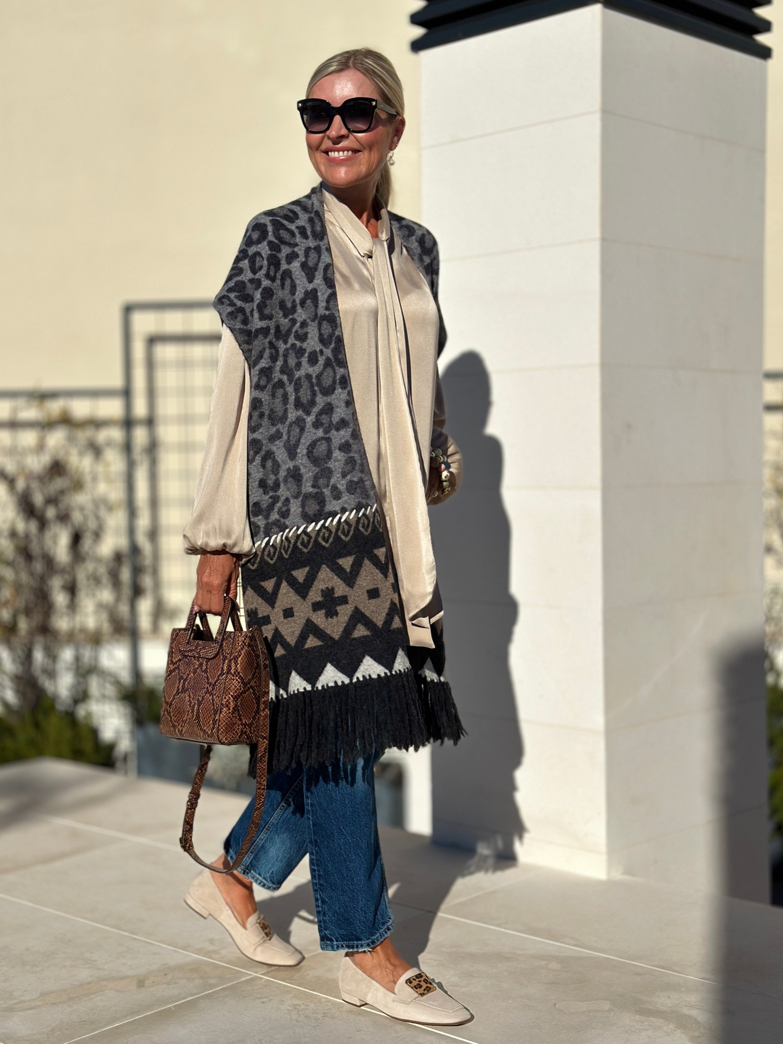 🤎🩶 HW 23/24 Weste / Cape 
 von @grace_fashion_
.
Follow my shop @marti_7447 on the @shop.LTK app to shop this post and get my exclusive app-only content! @ltk.europe
.
.
#gracefashion #cape #veste #longwest #knitwear 
#womanshirt 
#blusenshirt #schluppenbluse 
#bowblouse #seidenbluse 
#silkblouse #loafershoes  
#casualchicstyle #easychic  #modefemme #falloutfit #herbstoutfit 
#ootdgermany #modefürfrauen #fashionforwomen 
#bestfashiontrends 
#streetstyledeluxe #meinstil 
#over40style #agelessstyle #fashionblogger_de #palmademallorca  

#LTKstyletip #LTKeurope #LTKover40 #LTKstyletip #LTKshoecrush #LTKover40