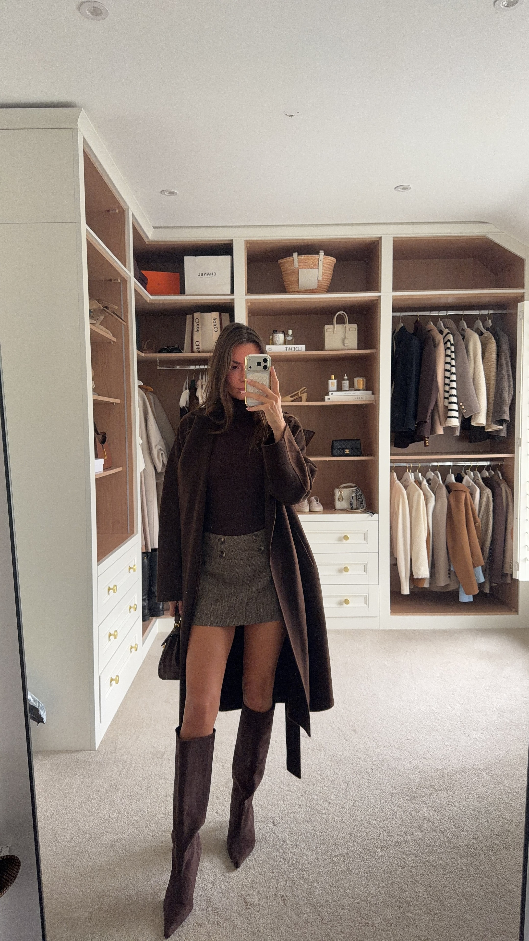 Chocolate brown for Autumn - how cute is this skirt  

 

#LTKuk #LTKautumn #LTKeurope