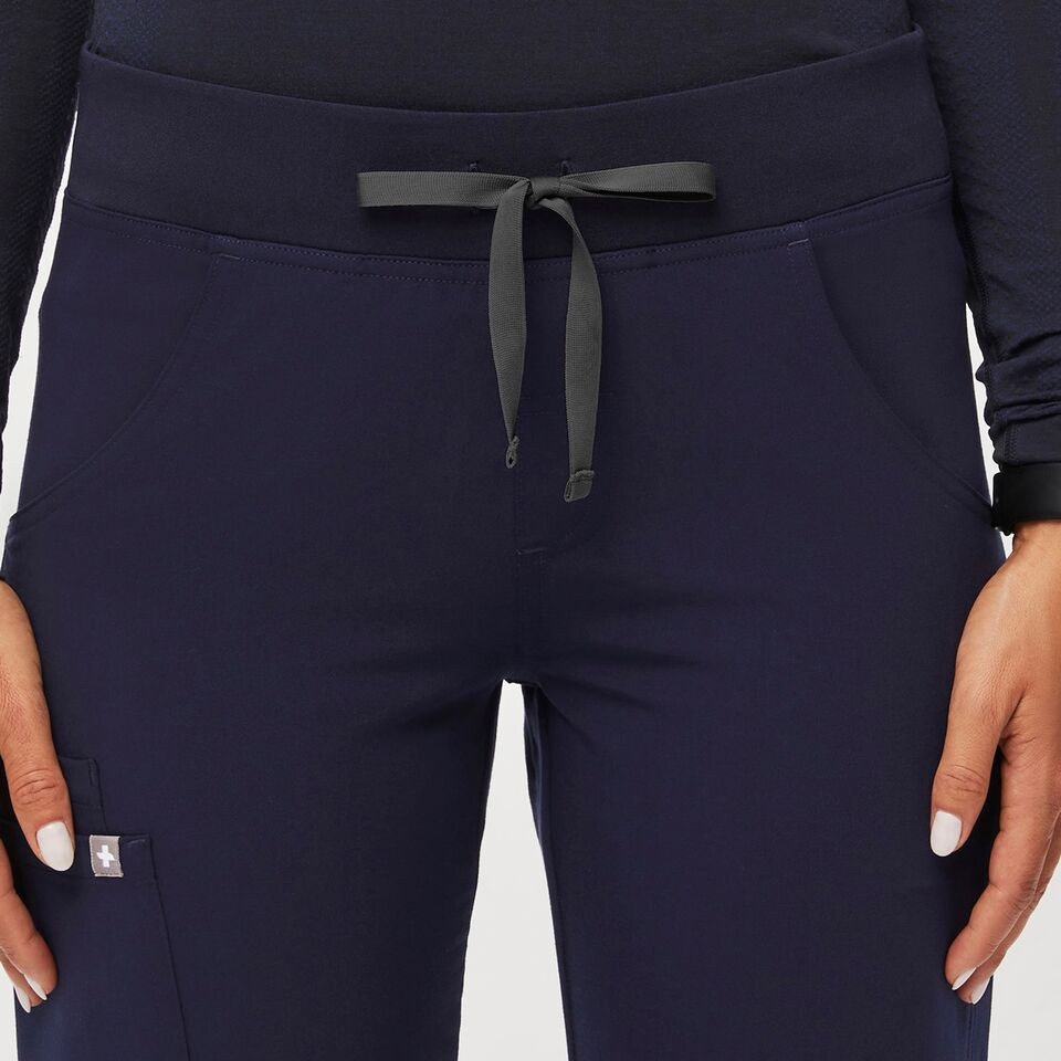 Women's Kade Cargo Scrub Pants™ - Navy · FIGS | FIGS