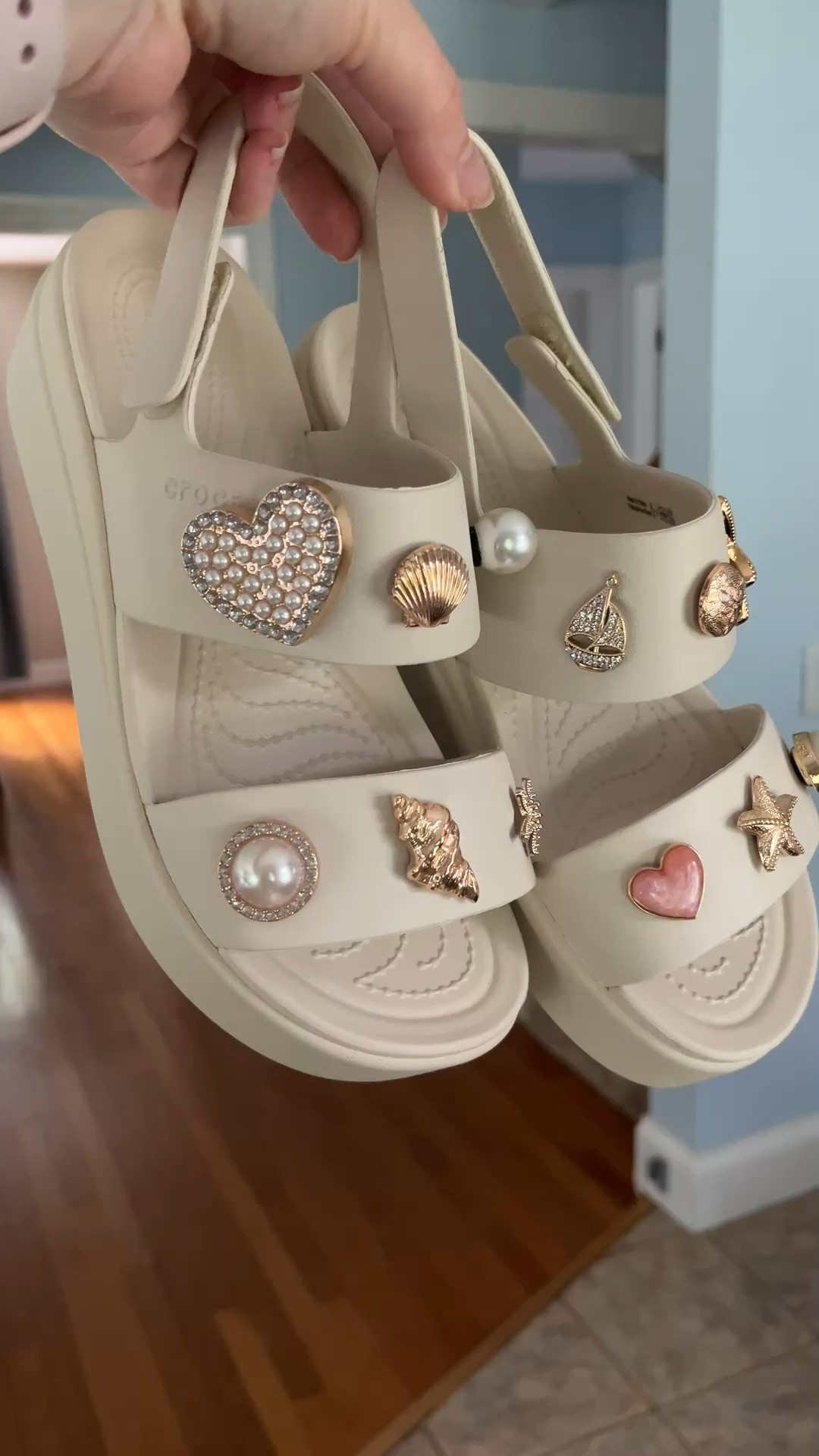 I am claiming this to be a Crocs Girl Summer! These are SO comfortable and lightweight and have the perfect casual coastal grandmother vibes! 🌊

#LTKShoeCrush #LTKSummerEdit #LTKSeasonal