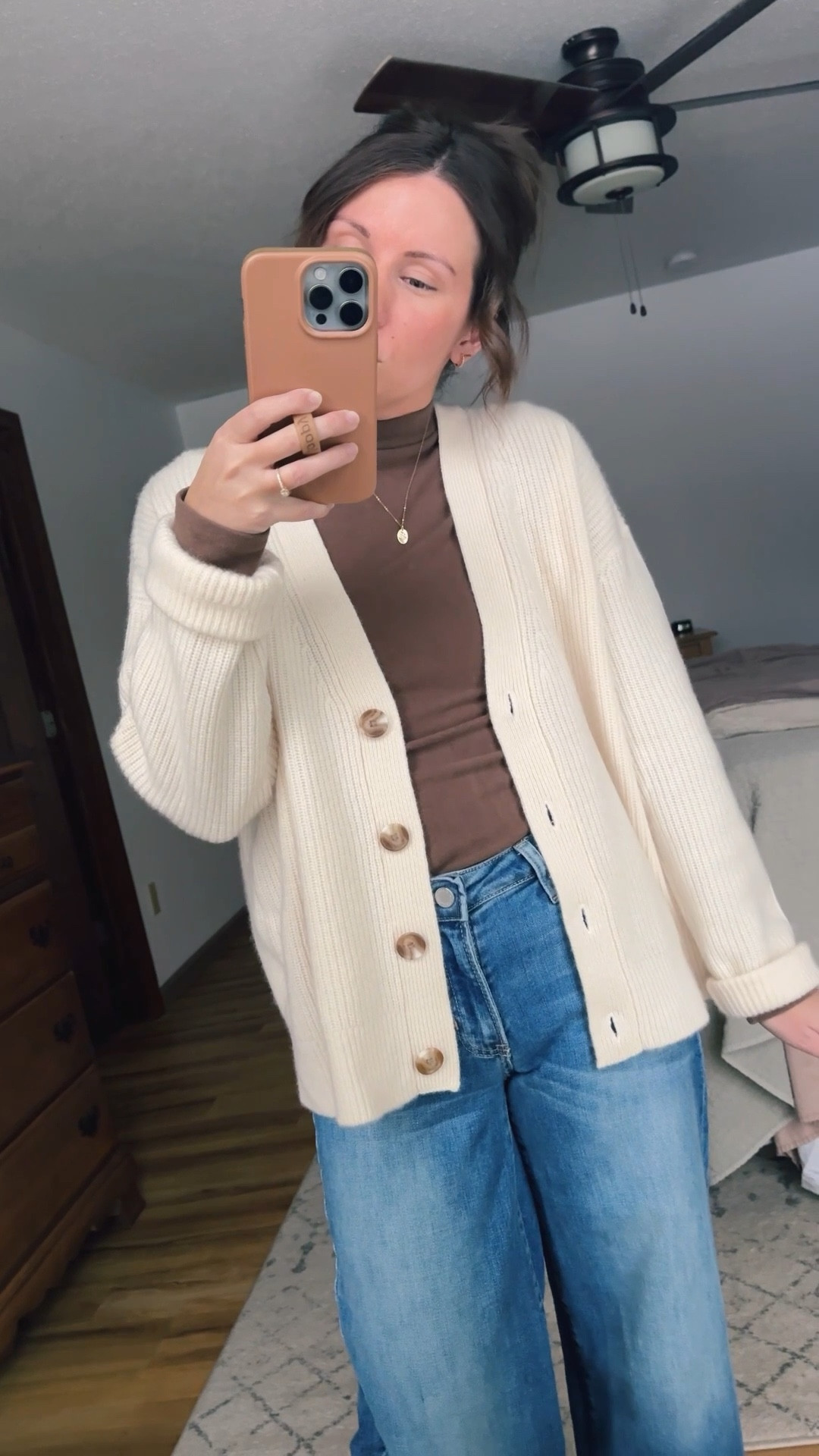 My mockneck/turtleneck is older, so I linked similar. My cashmere cardigan is size XS and my jeans are size 24. My blundstone boots are size 6 (also linked an affordable alternative). 



#LTKPetite #LTKSeasonal #LTKFindsUnder100