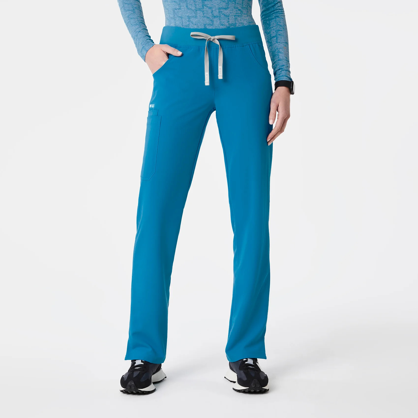 Women's Kade Cargo Scrub Pants - Extreme Blue · FIGS | FIGS