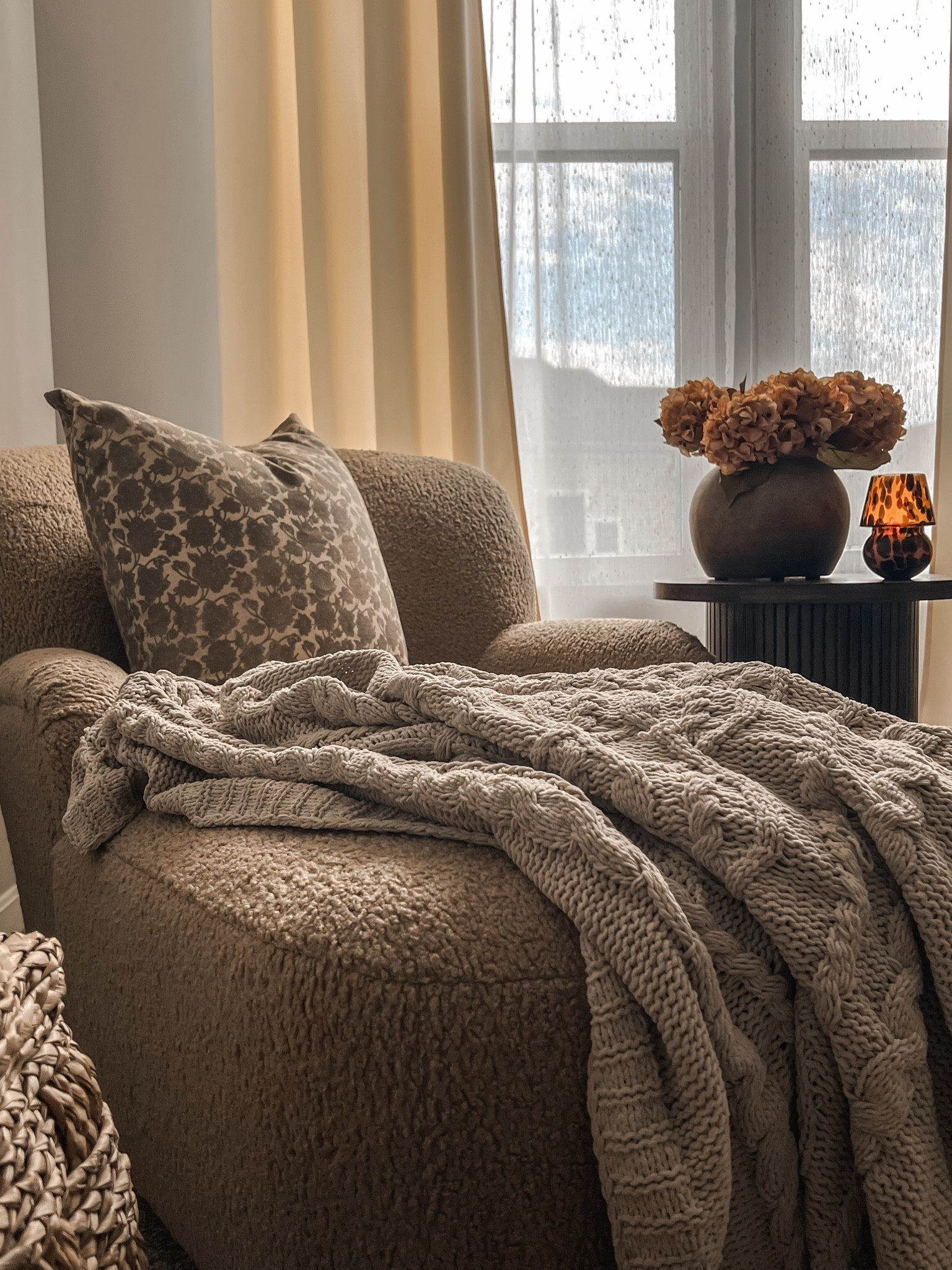 Forever in love with this chair.

Accent chair, lounge chair, bedroom styling, bedroom furniture, accent table, table styling, cozy home finds

#LTKHome
