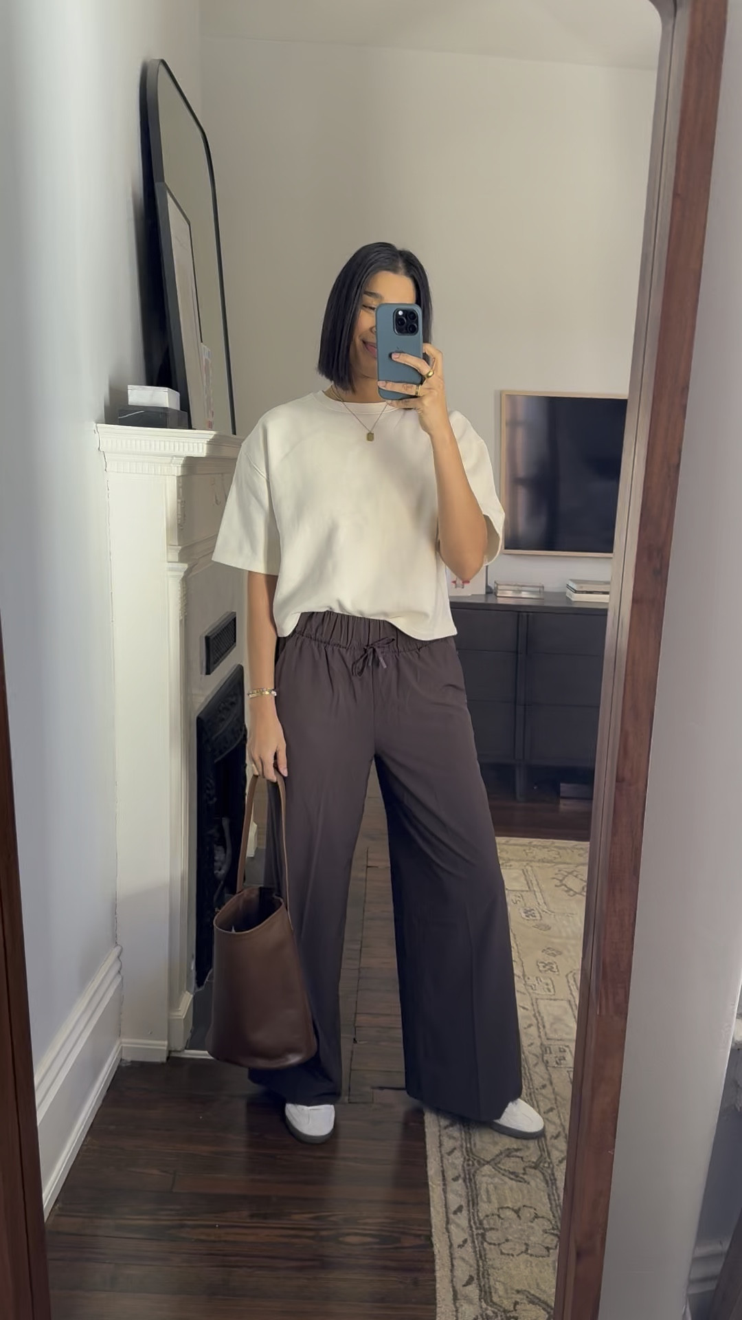 Top - runs roomy, I’m in an XS 
Pants - TTS, I’m in a small 

#LTKStyleTip #LTKActive #LTKFindsUnder50