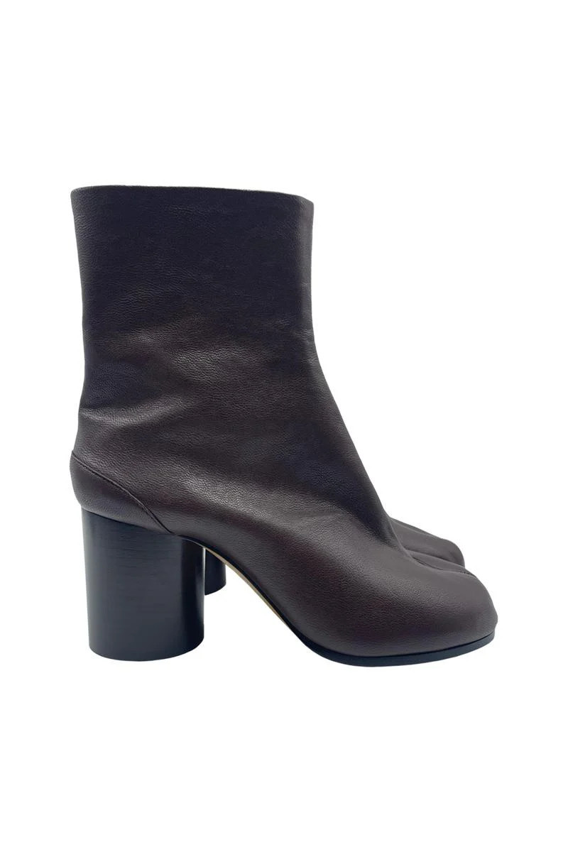 Maison Margiela Brown Tabi Boots Shoes | Baltini