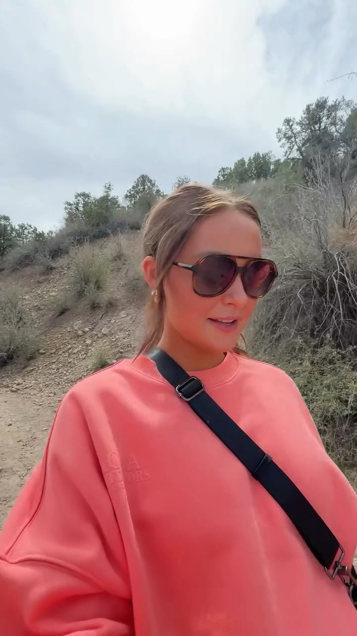 going on a hike 😅 *32 weeks pregnant*

#LTKStyleTip #LTKTravel #LTKActive