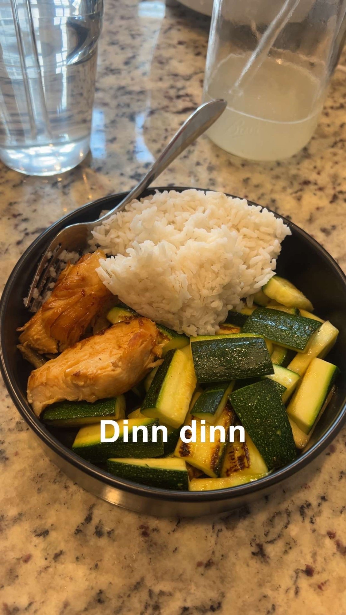 Low histamine dinn dinn
Chicken, rice, zucchini 😋 

#LTKSaleAlert #LTKSeasonal #LTKU