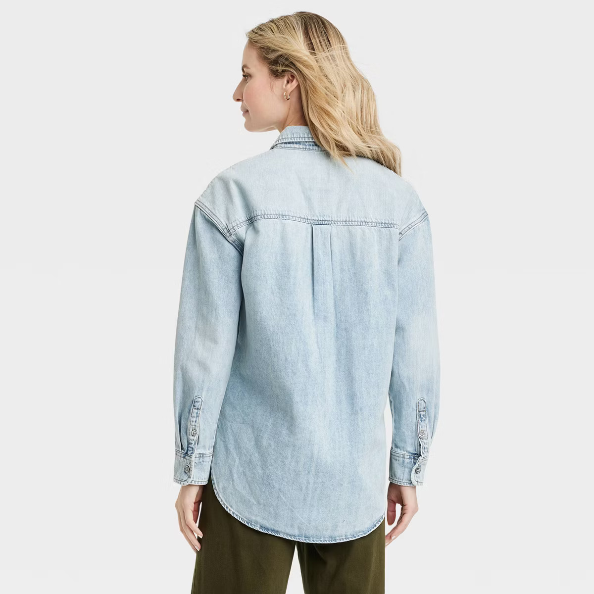 Women's Long Sleeve Oversized Denim Boyfriend Shirt - Universal Thread™ Light Wash S | Target