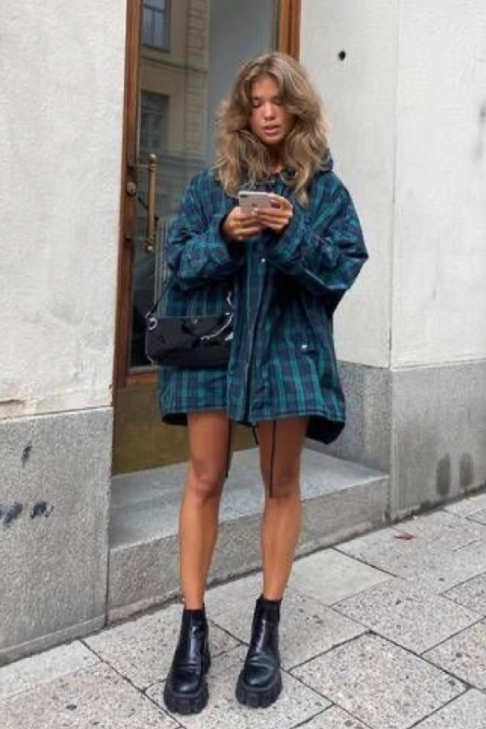 So cute!!!!!! Oversized plaid coat…. Black boots.. black shoulder bag.. gold jewelry.. so comfy and cozy!!!


I’m style 

#LTKGiftGuide 

#LTKstyletip #LTKshoecrush