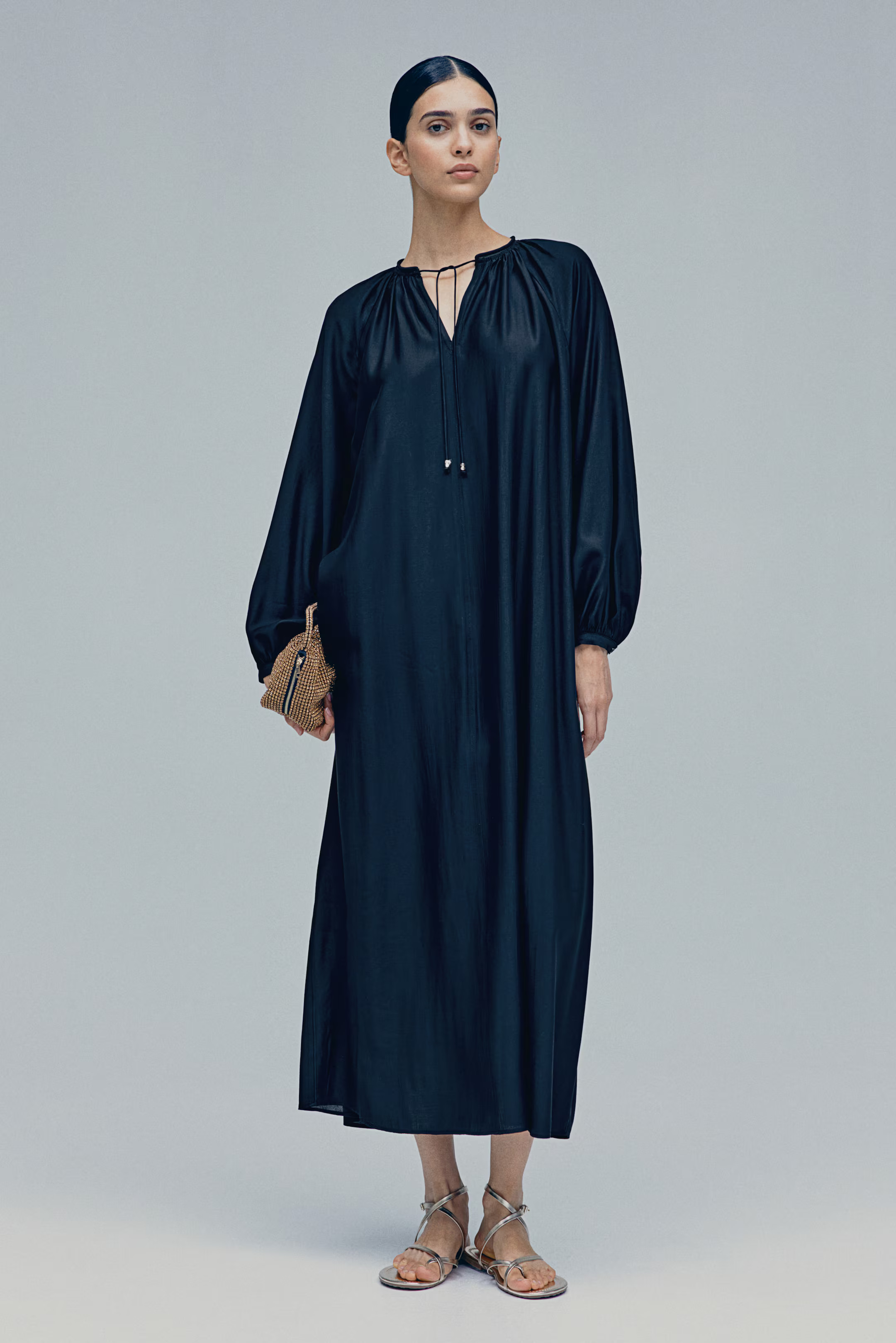 Balloon-sleeved dress | H&M (UK, MY, IN, SG, PH, TW, HK)