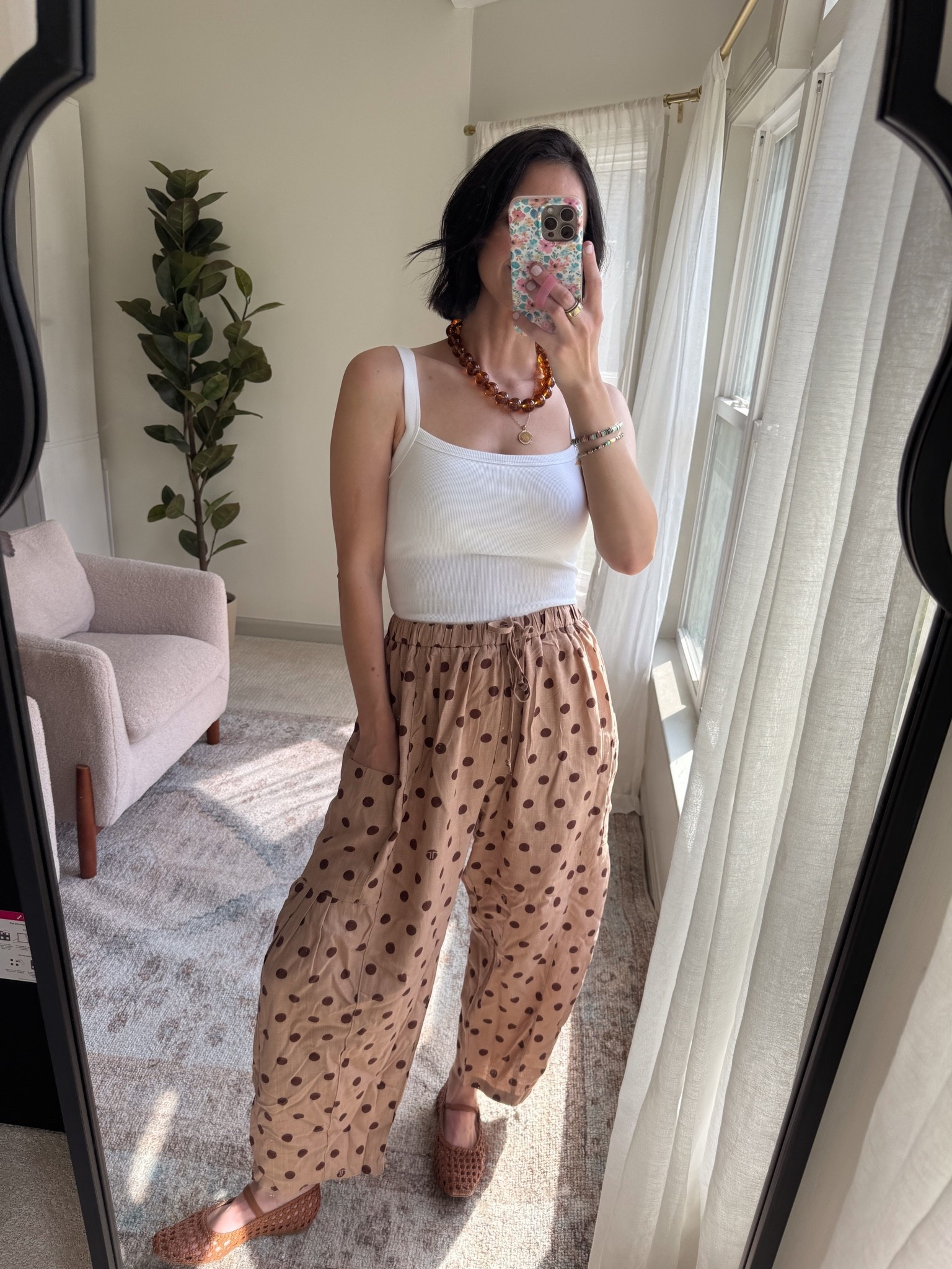 Built in bra tank : wearing s
Polka dot pants drawstring pants: wearing s

Mom outfit // fall outfit // fall transition // casual outfit idea

#LTKmomlife #LTKgrwm #LTKootd