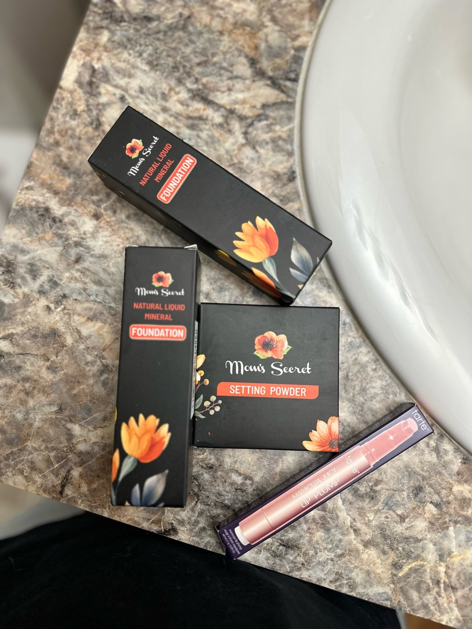 My current makeup favorites! I’ve tried so many clean makeup brands and so far this is my go-to! 

I still love a good tarte lip liner and gloss though!

Non-toxic makeup, clean brands, beauty

#LTKselfcare #LTKmorningroutine #LTKBeauty